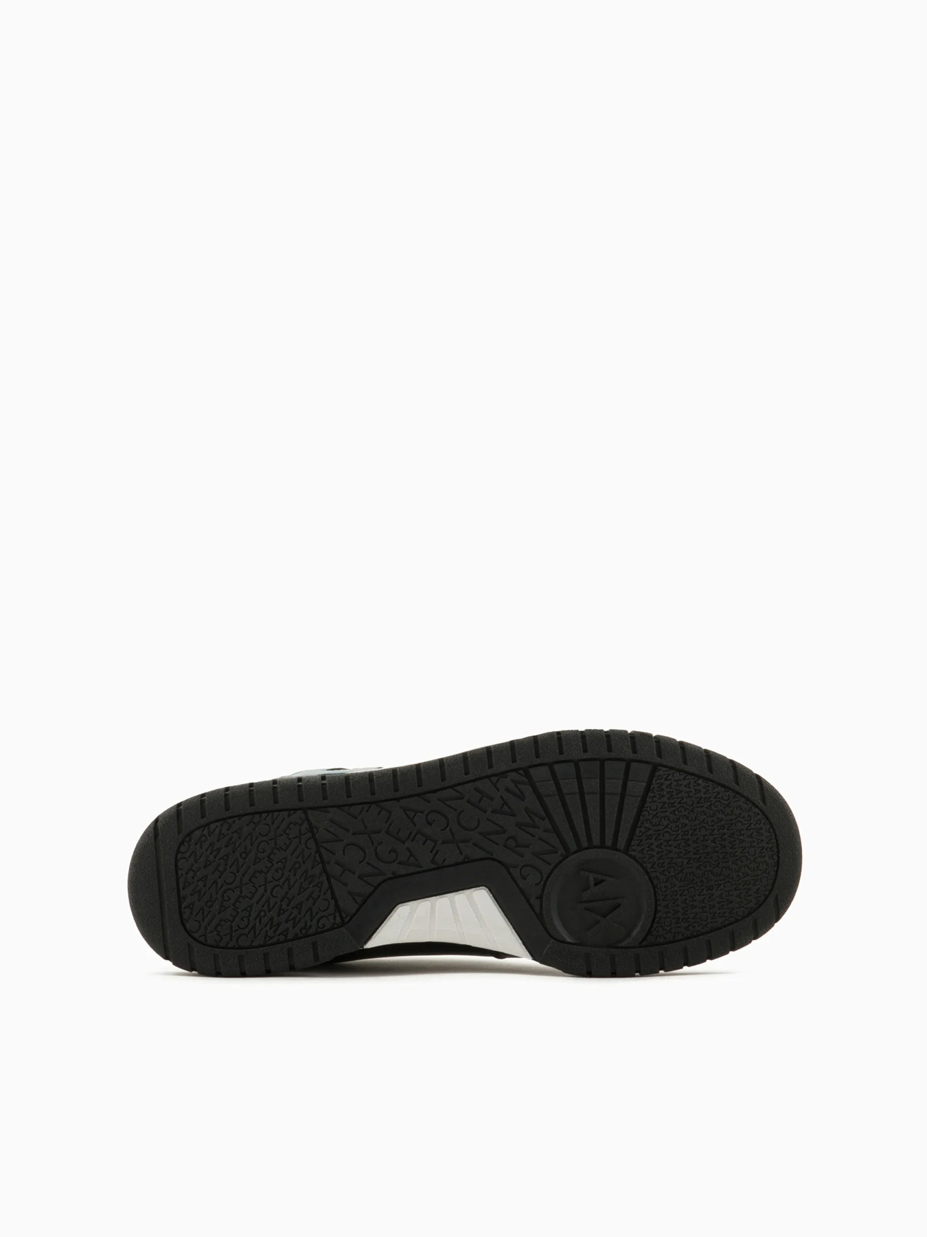 Кроссовки Armani Exchange модель XUX179-XV765-T698 Фото