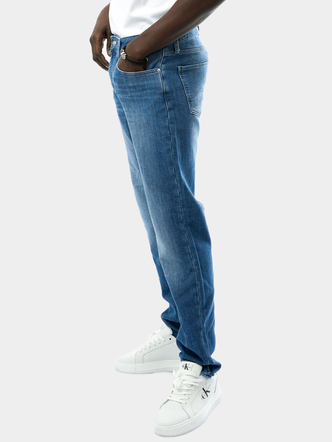 Джинсы Armani Exchange модель 3DZJ13-Z1TTZ-25EV Фото