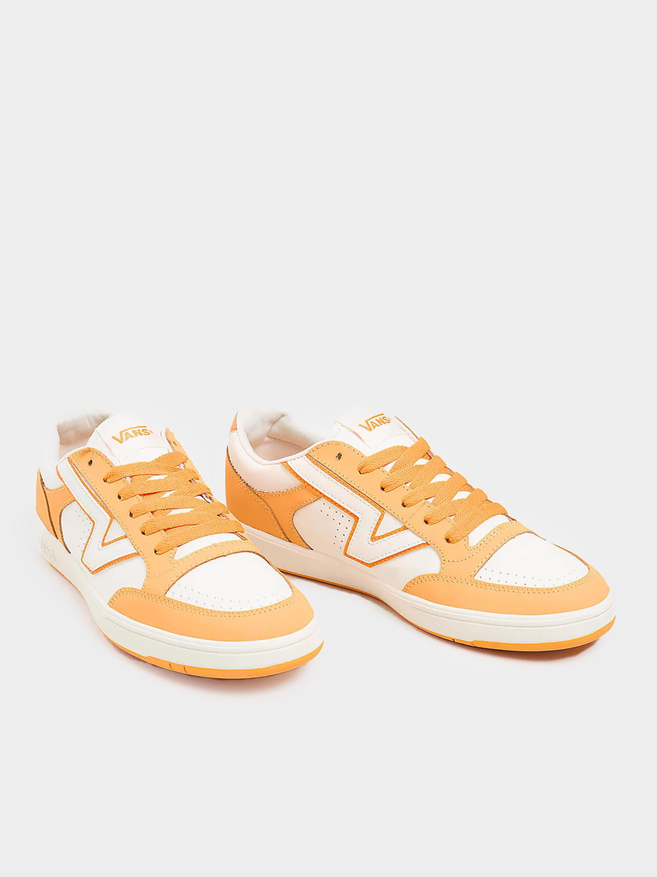 Кроссовки Vans модель VN000BWBORA1 Фото