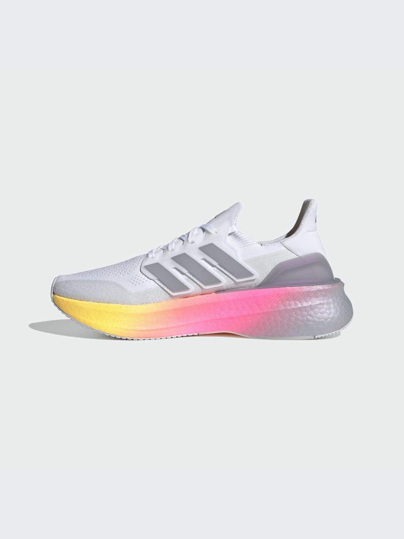 Кроссовки Adidas Ultraboost модель ID8810-KZ Фото