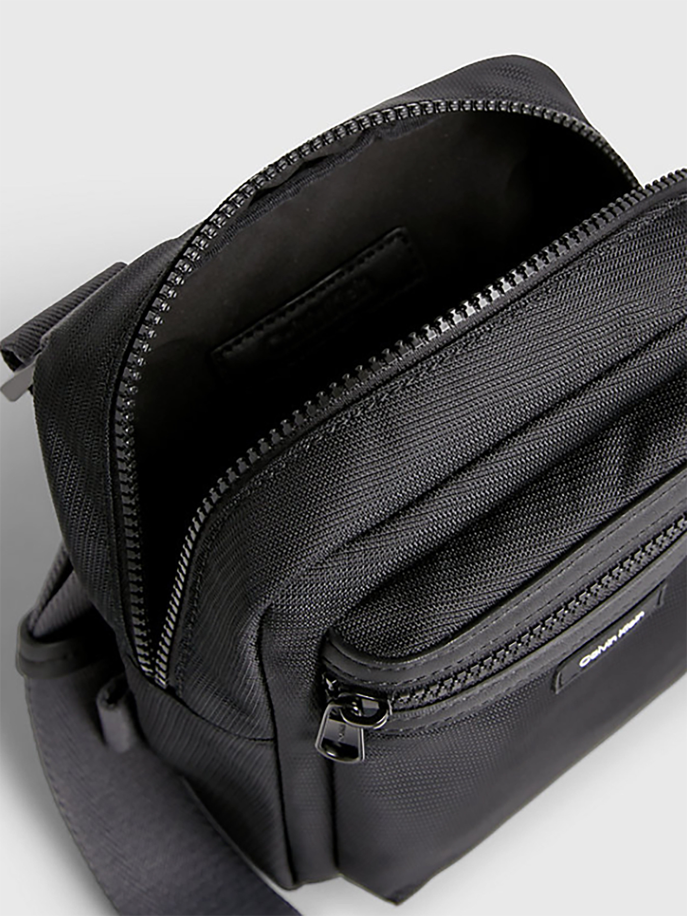 Сумки Calvin Klein модель K50K511639-BEH Фото