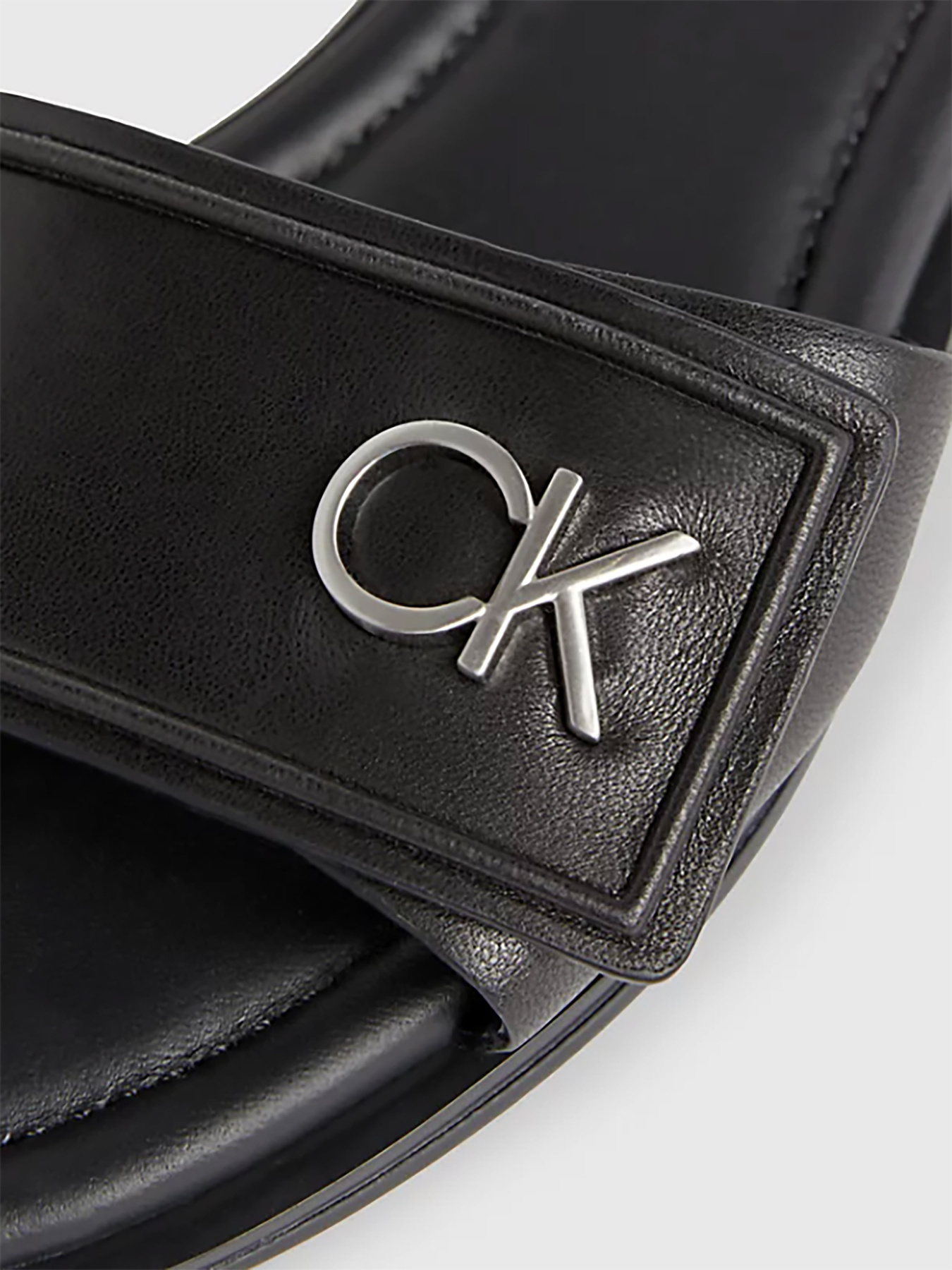 Шлёпанцы Calvin Klein модель HW0HW01939-BEH Фото