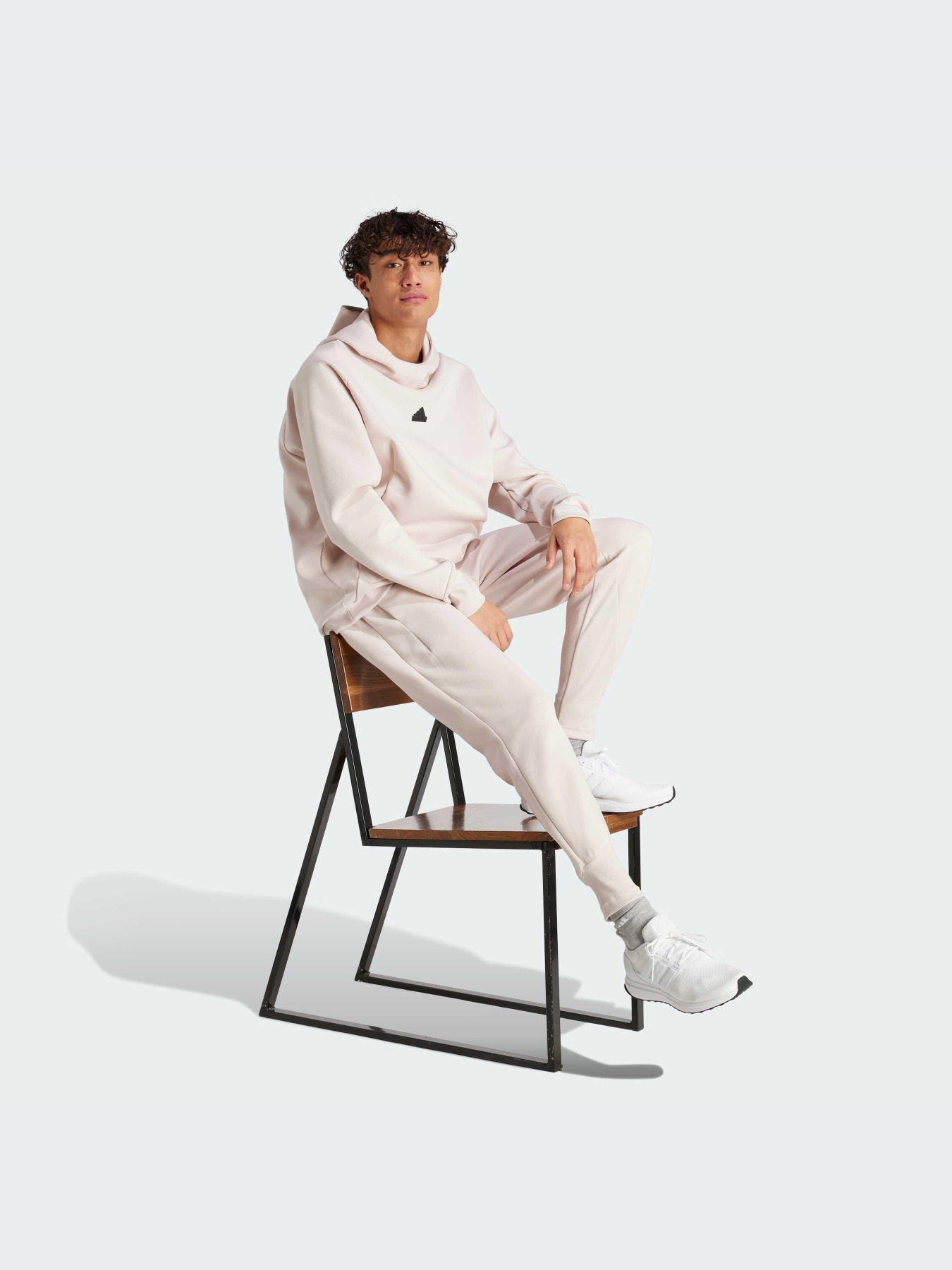 Брюки Adidas ZNE модель IR5204-KZ Фото
