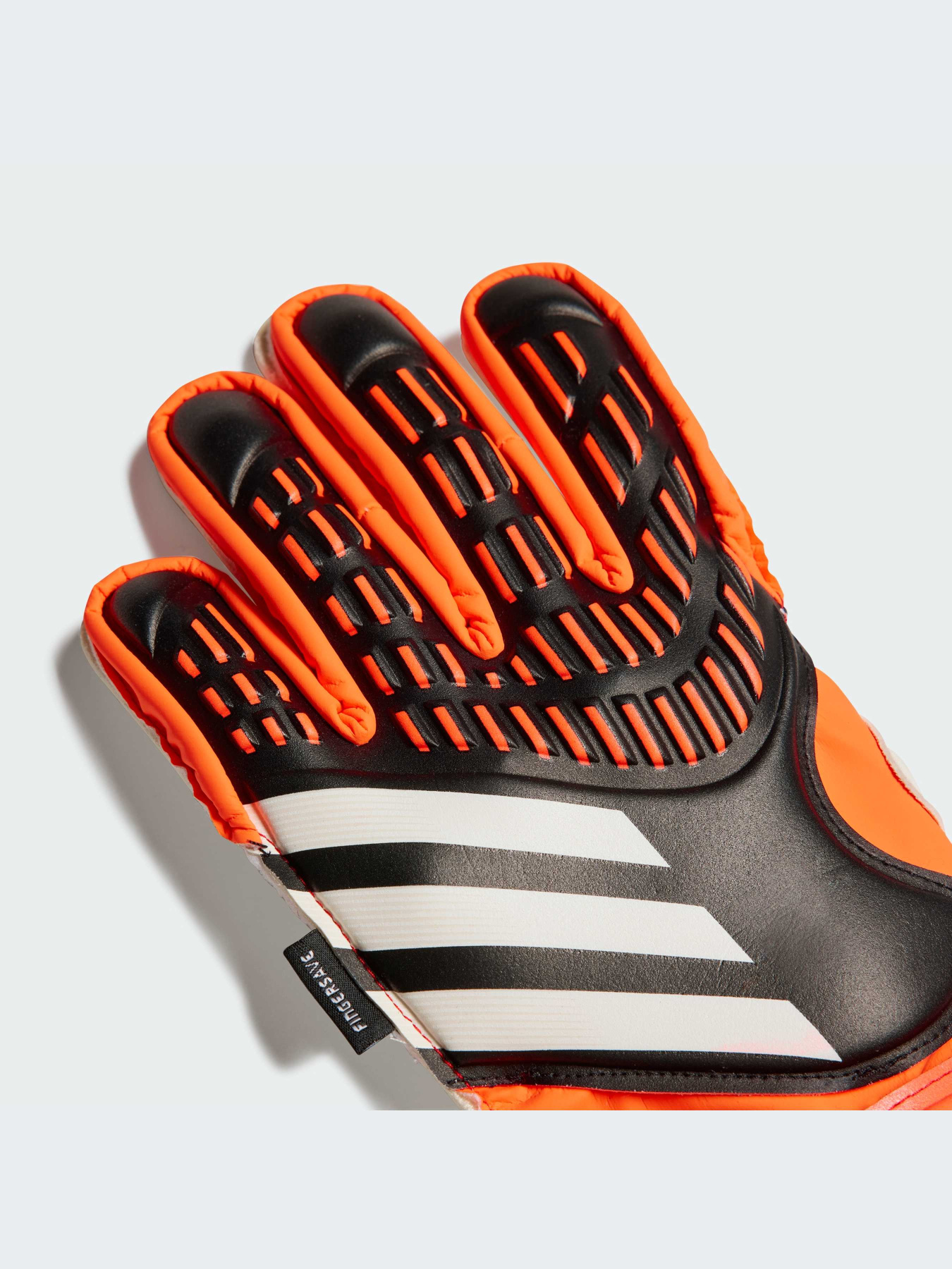 Перчатки для спорта Adidas Predator модель IQ4036-KZ Фото