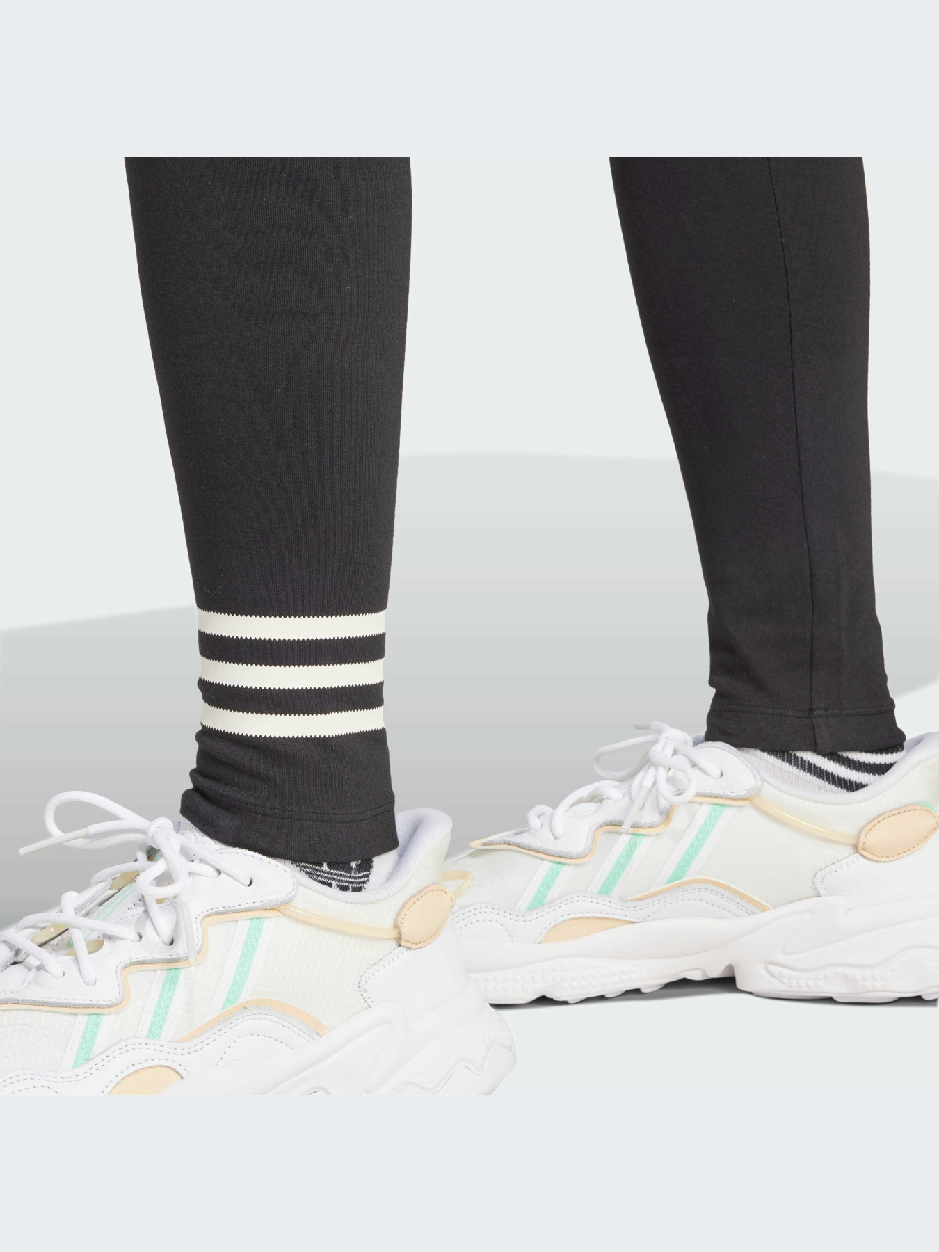 Брюки Adidas модель IW5611-KZ Фото
