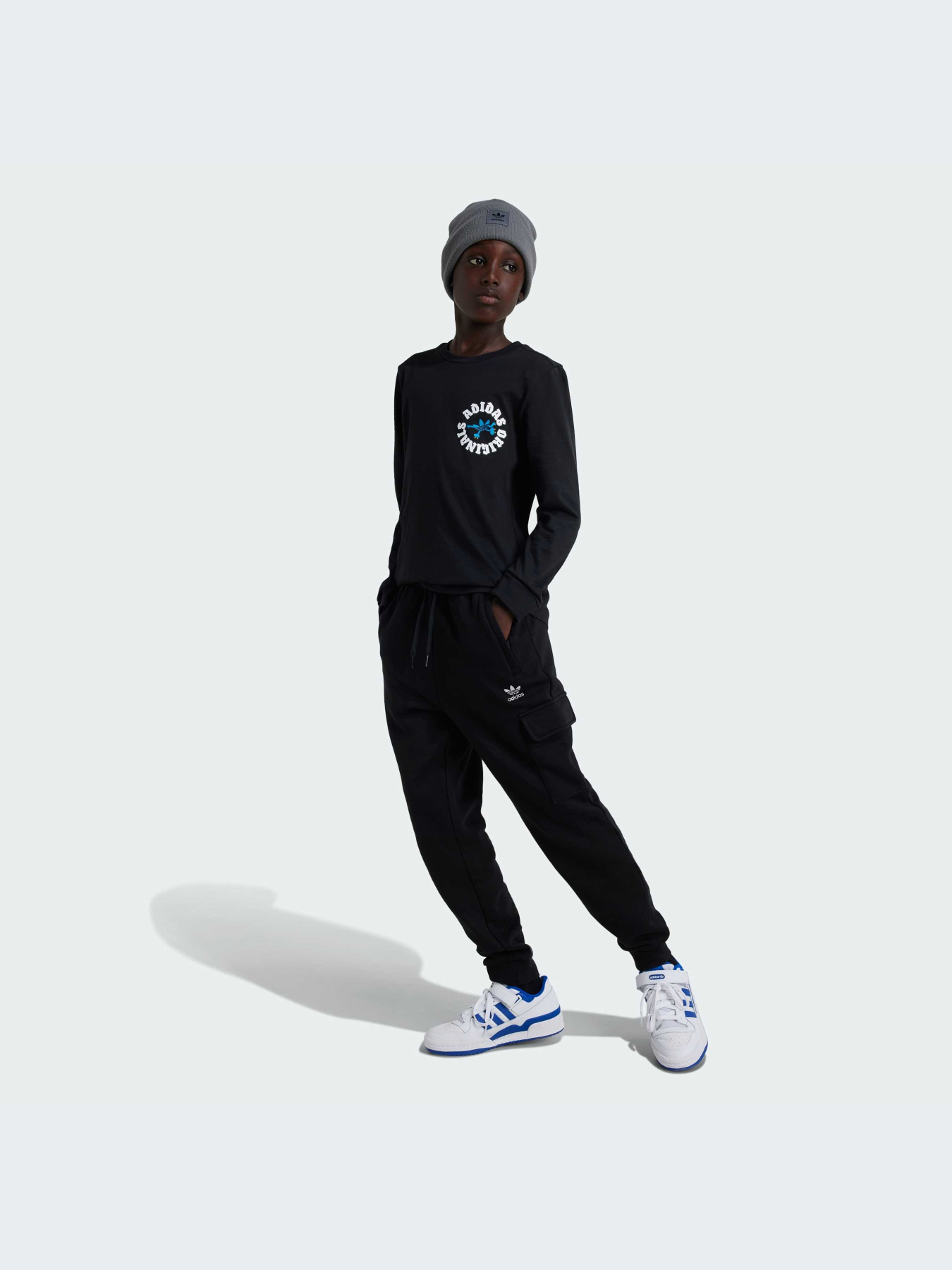 Худи и свитшоты Adidas Graphics модель IY5454-KZ Фото