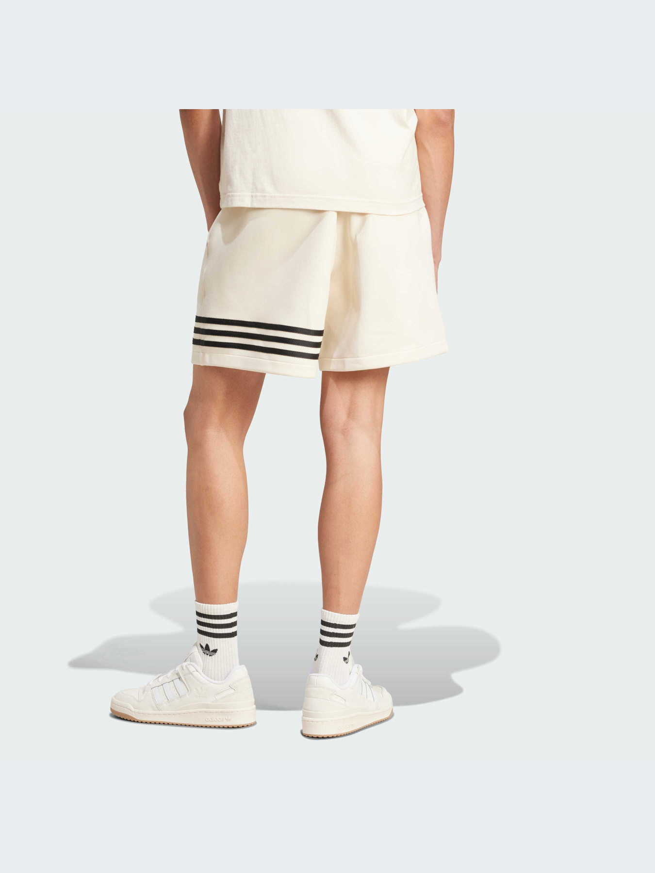 Шорты Adidas Adicolor модель JF9148-KZ Шорты Adidas Adicolor модель JF9148-KZ Фото