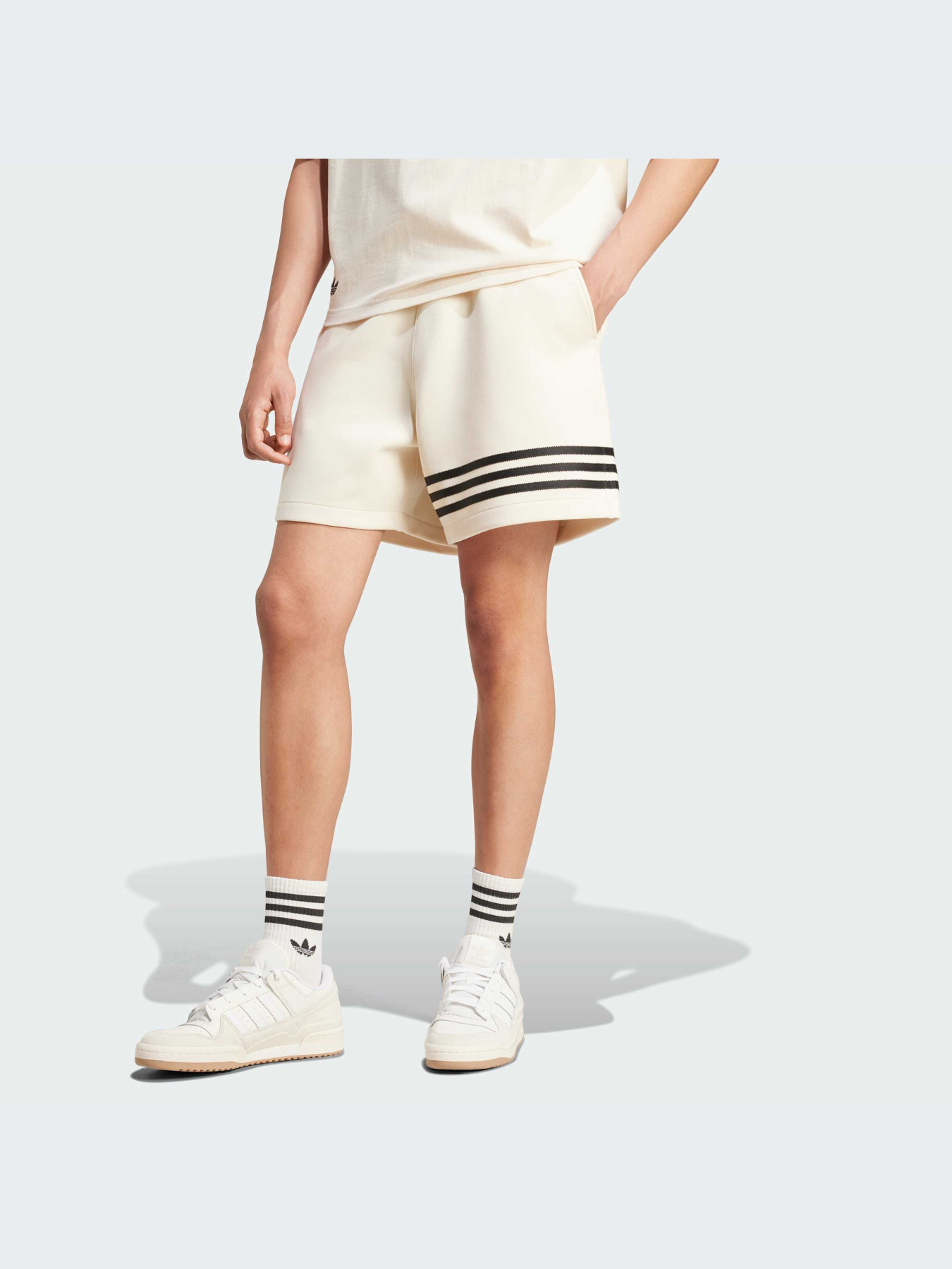 Шорты Adidas Adicolor модель JF9148-KZ Шорты Adidas Adicolor модель JF9148-KZ Фото