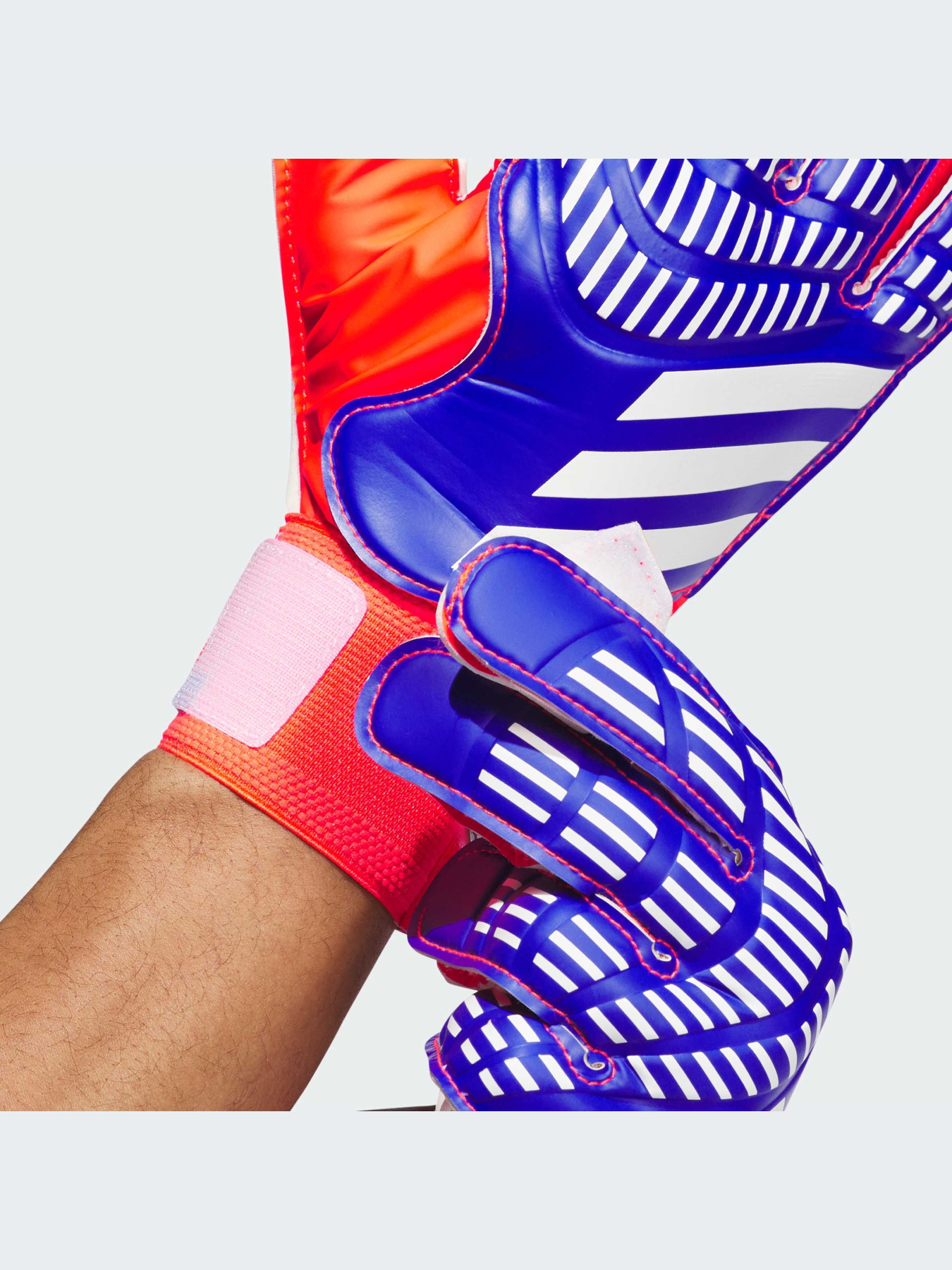 Перчатки для спорта Adidas Predator модель IX3870-KZ Фото