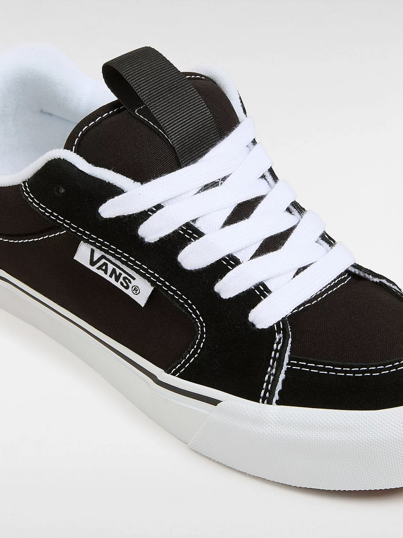 Кеды Vans модель VN000CZWBZW1 Фото
