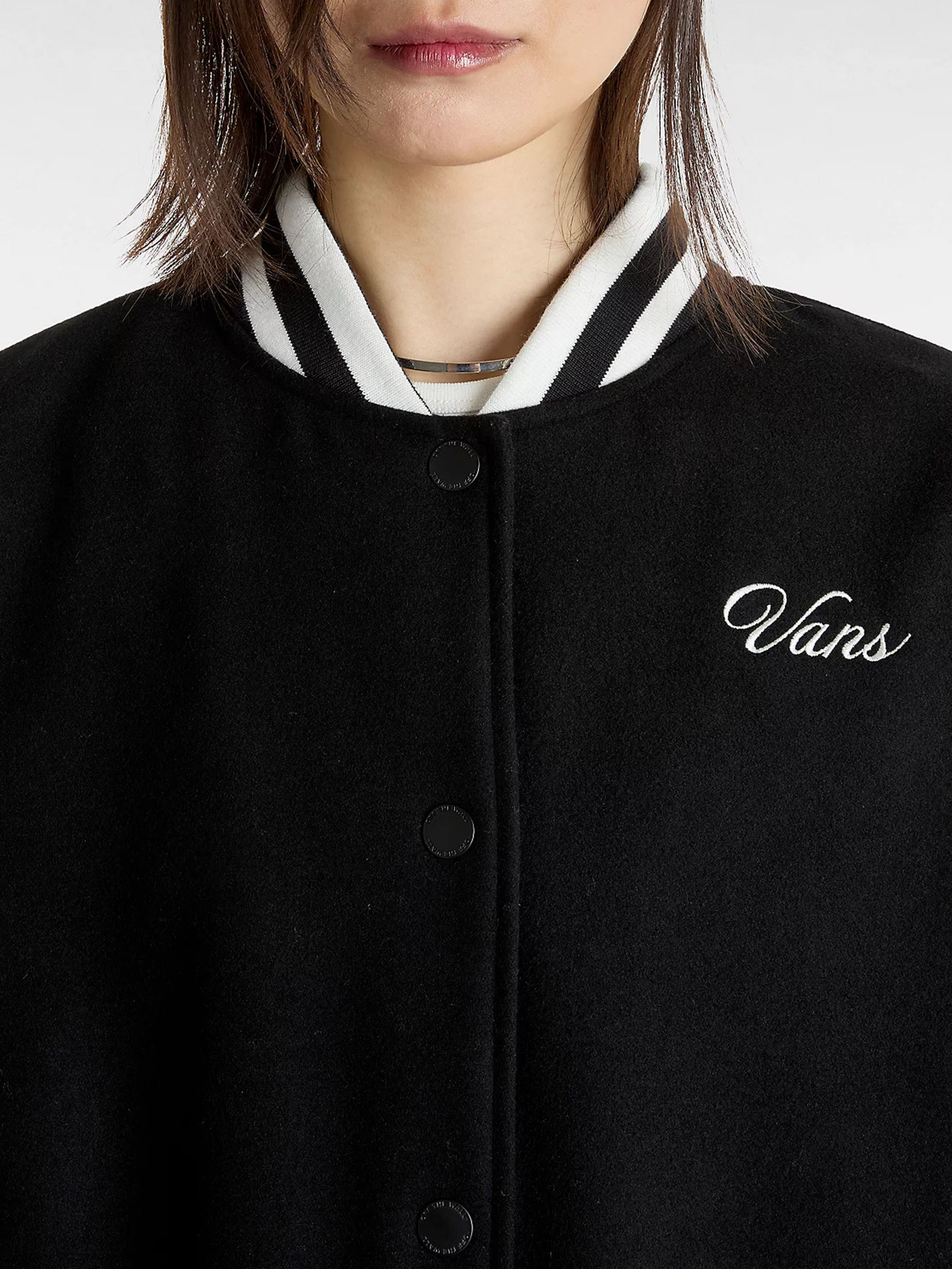 Куртки и дубленки Vans модель VN000HJQBLK1 Фото