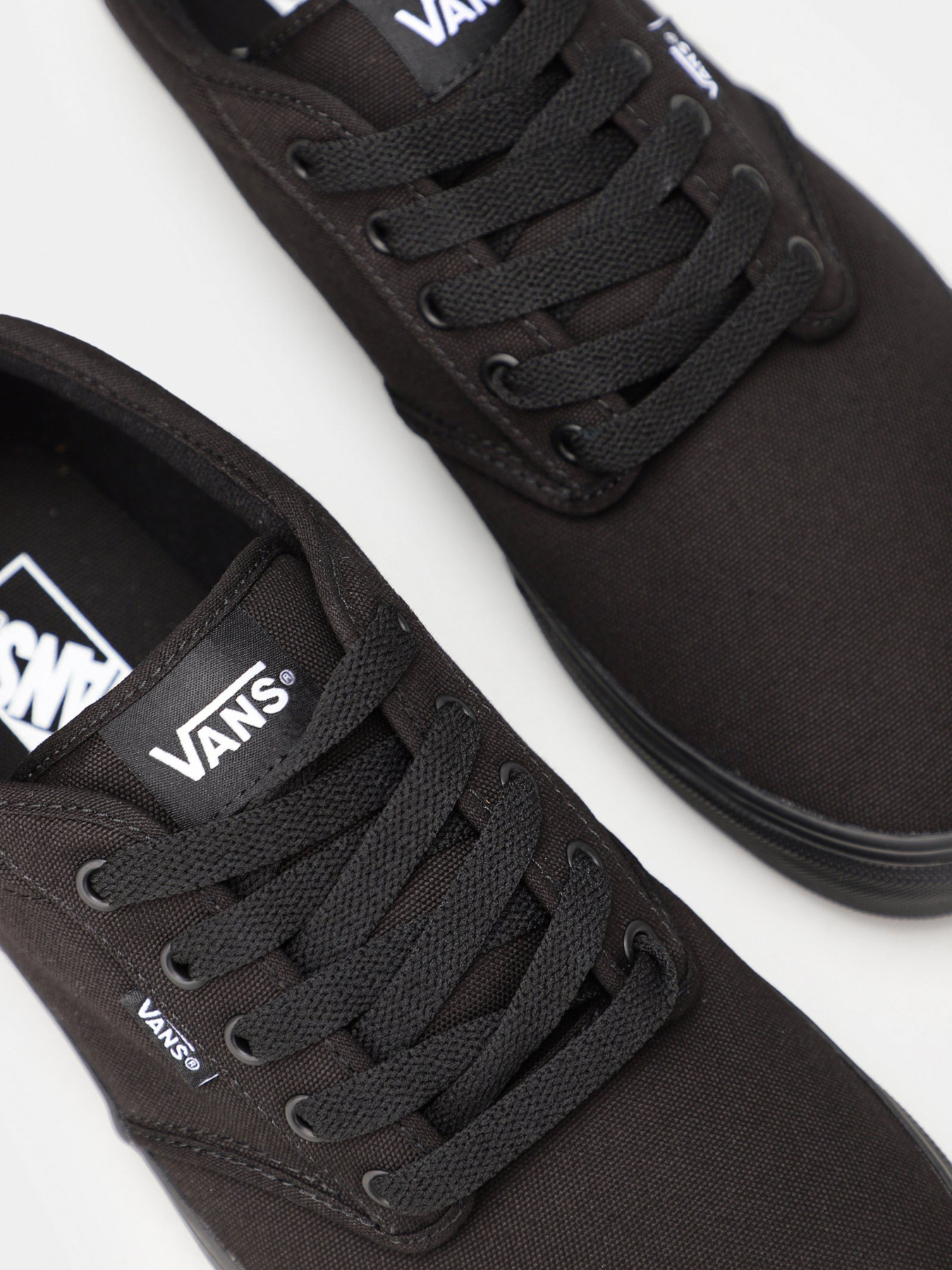 Кеды Vans модель VN000TUY1861 Фото