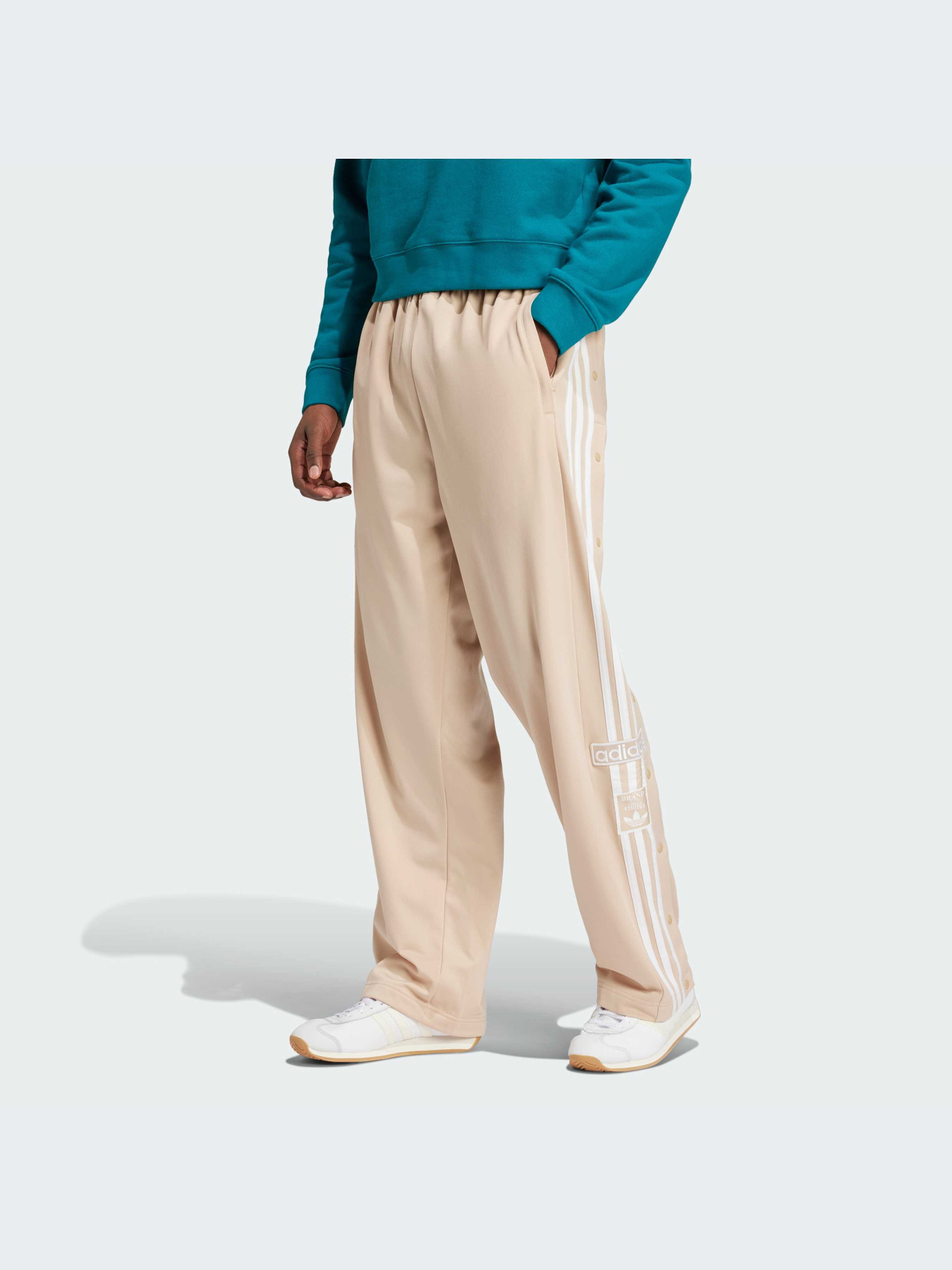 Брюки Adidas Adicolor модель IY9926-KZ Брюки Adidas Adicolor модель IY9926-KZ Фото