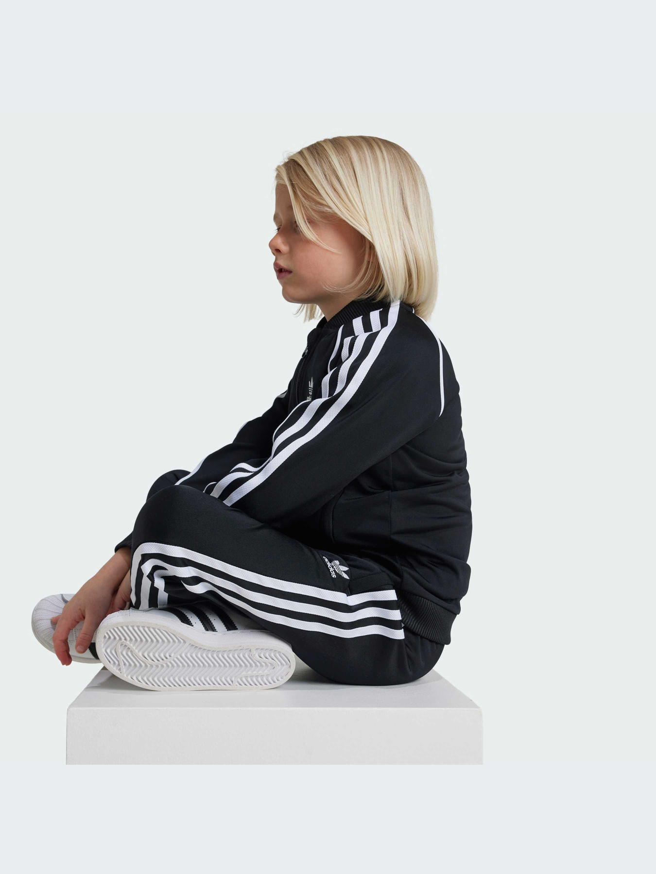 Костюмы Adidas Adicolor модель IX7624-KZ Фото