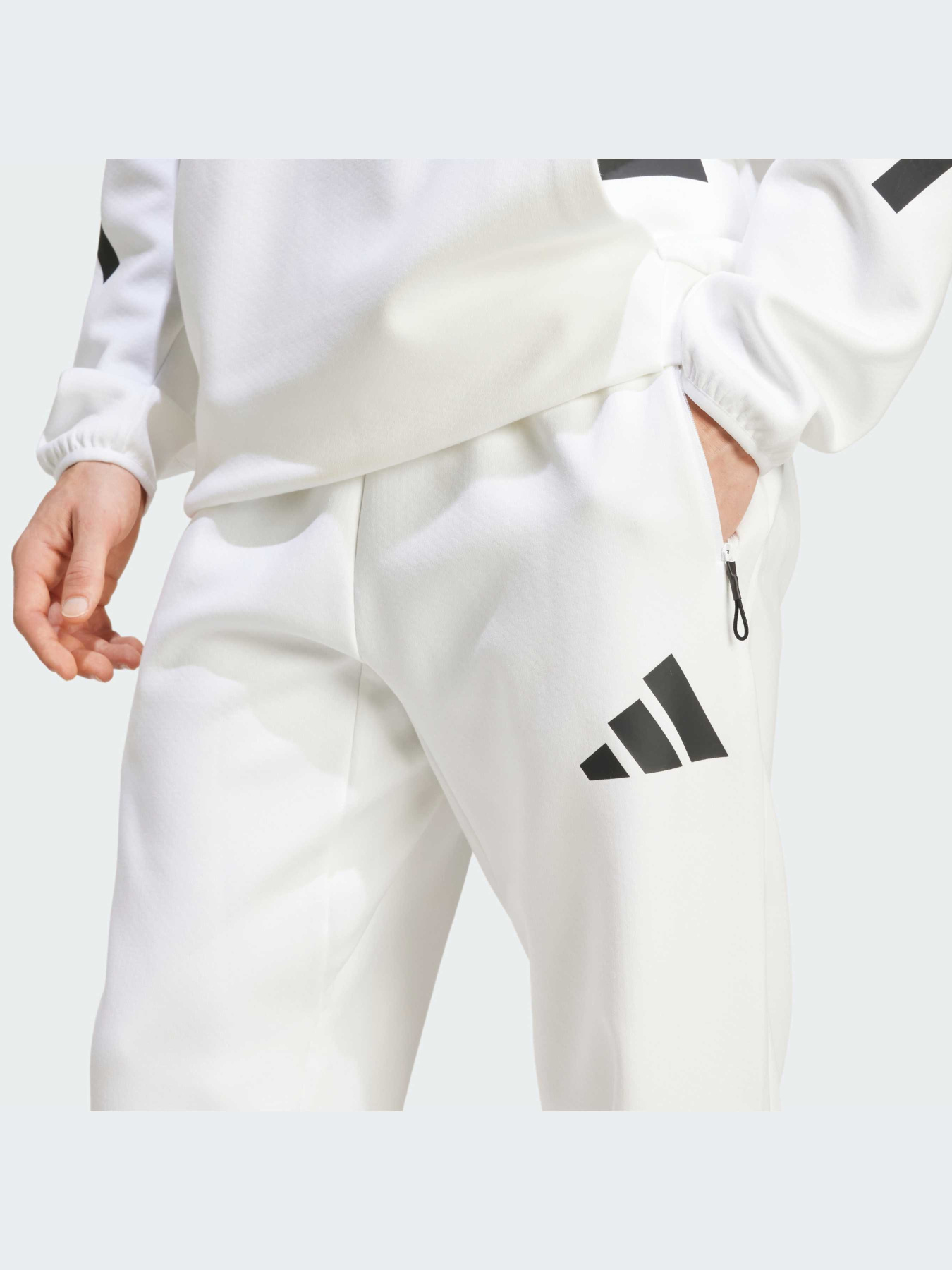 Брюки Adidas ZNE модель JF2449-KZ Фото