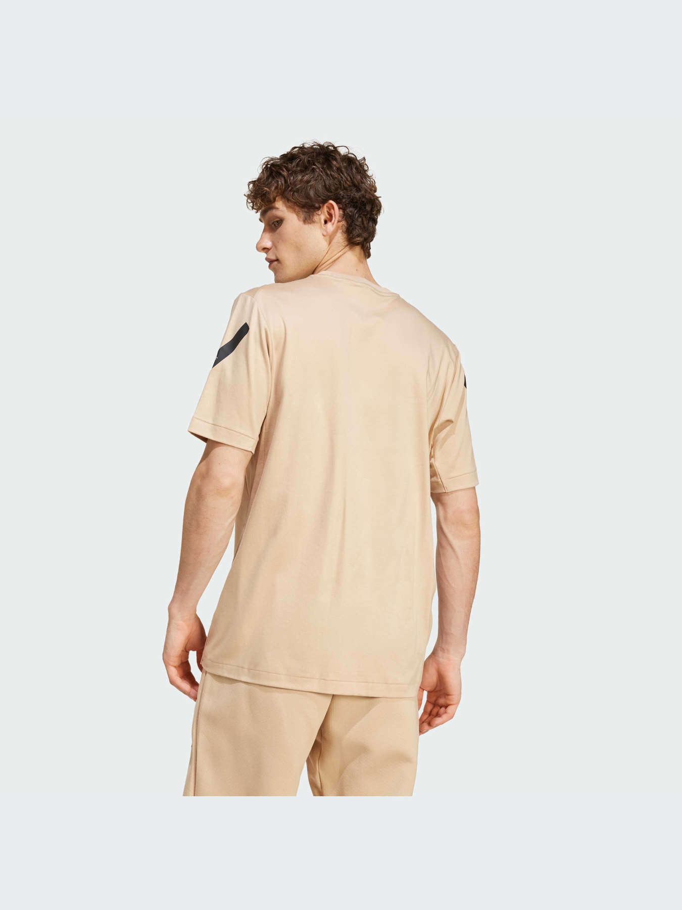 Футболки и поло Adidas ZNE модель JF2453-KZ Футболки и поло Adidas ZNE модель JF2453-KZ Фото