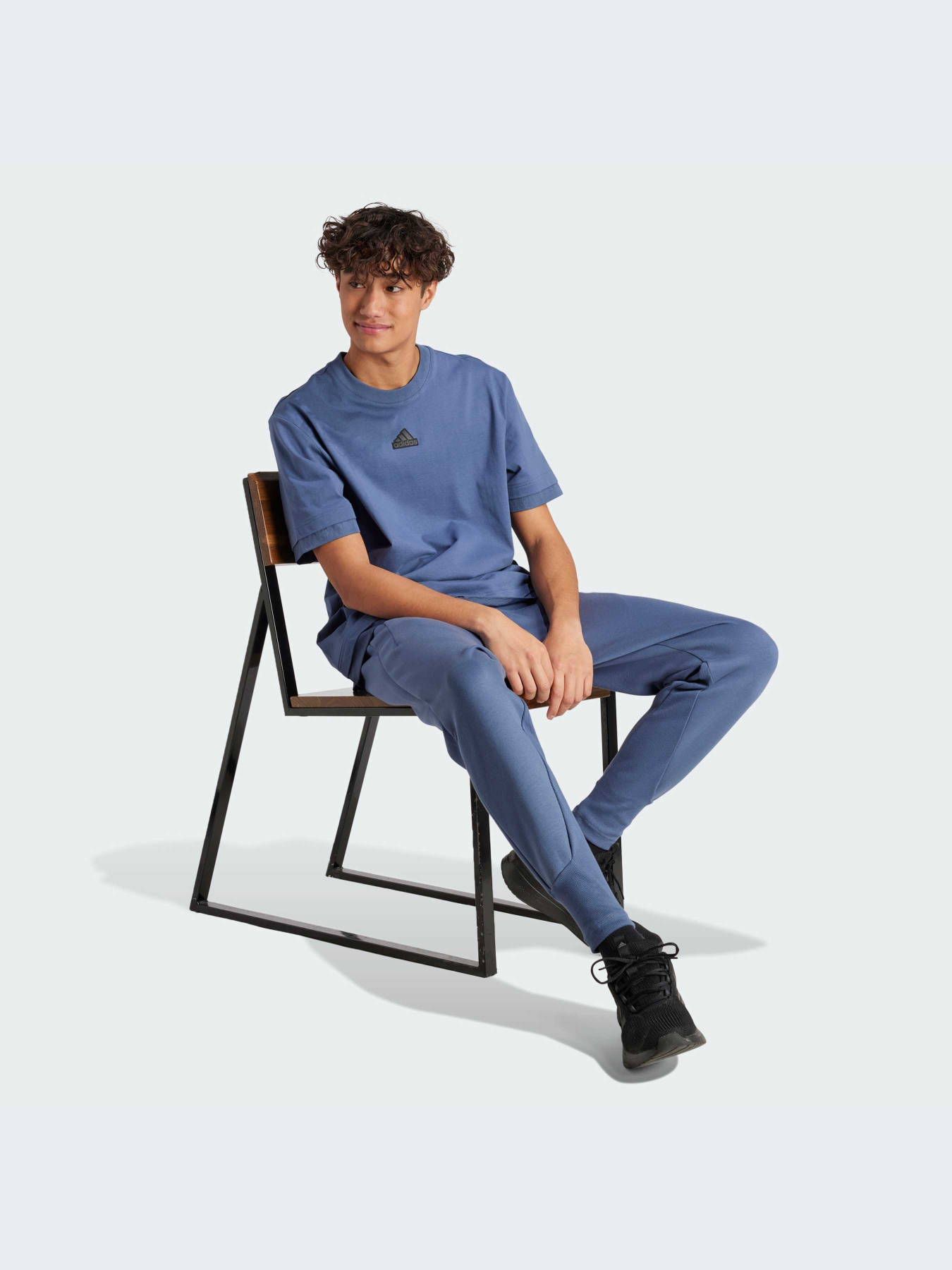 Брюки Adidas ZNE модель IR5205-KZ Фото