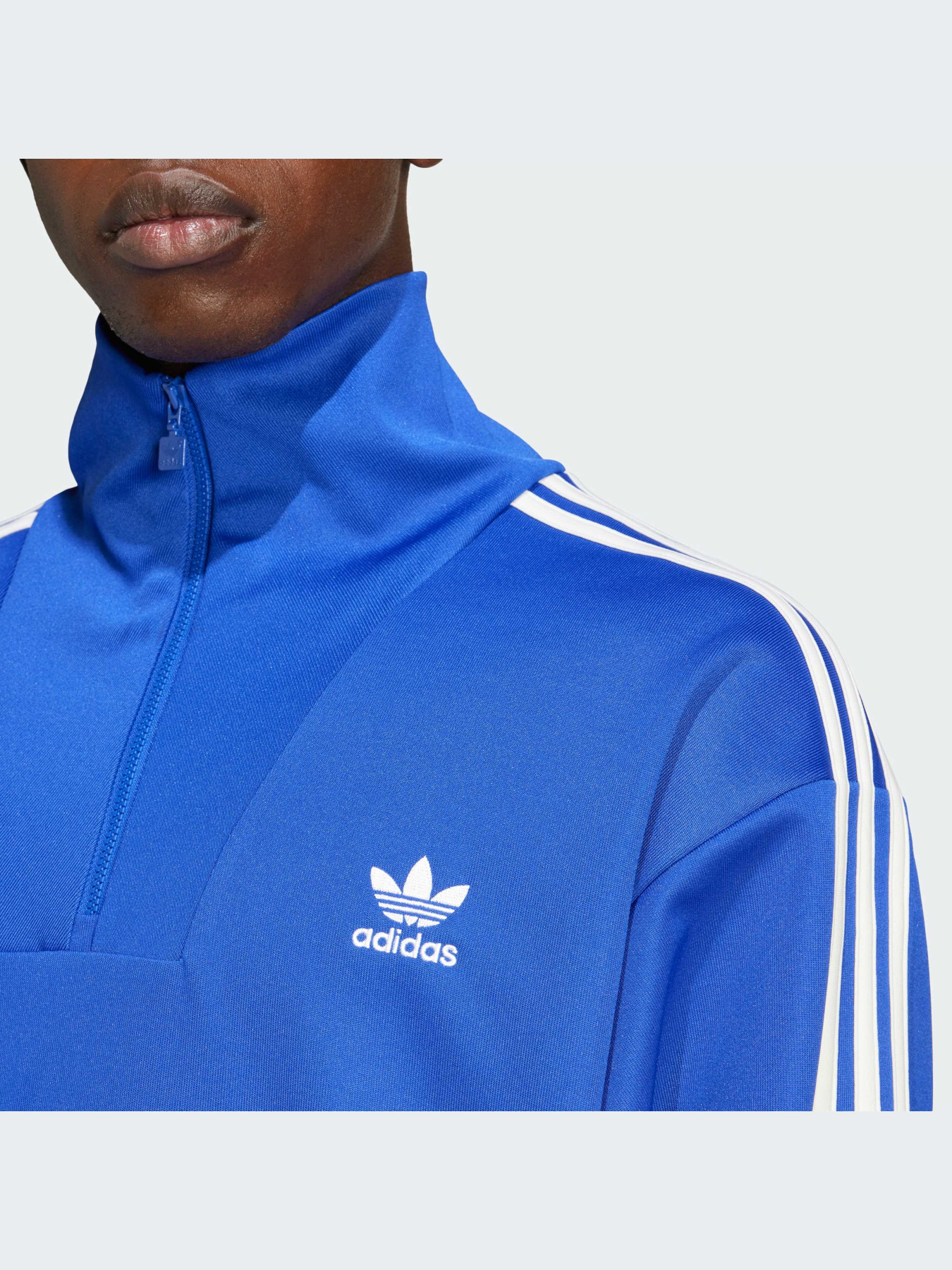 Худи и свитшоты Adidas Adicolor модель IX5216-KZ Фото