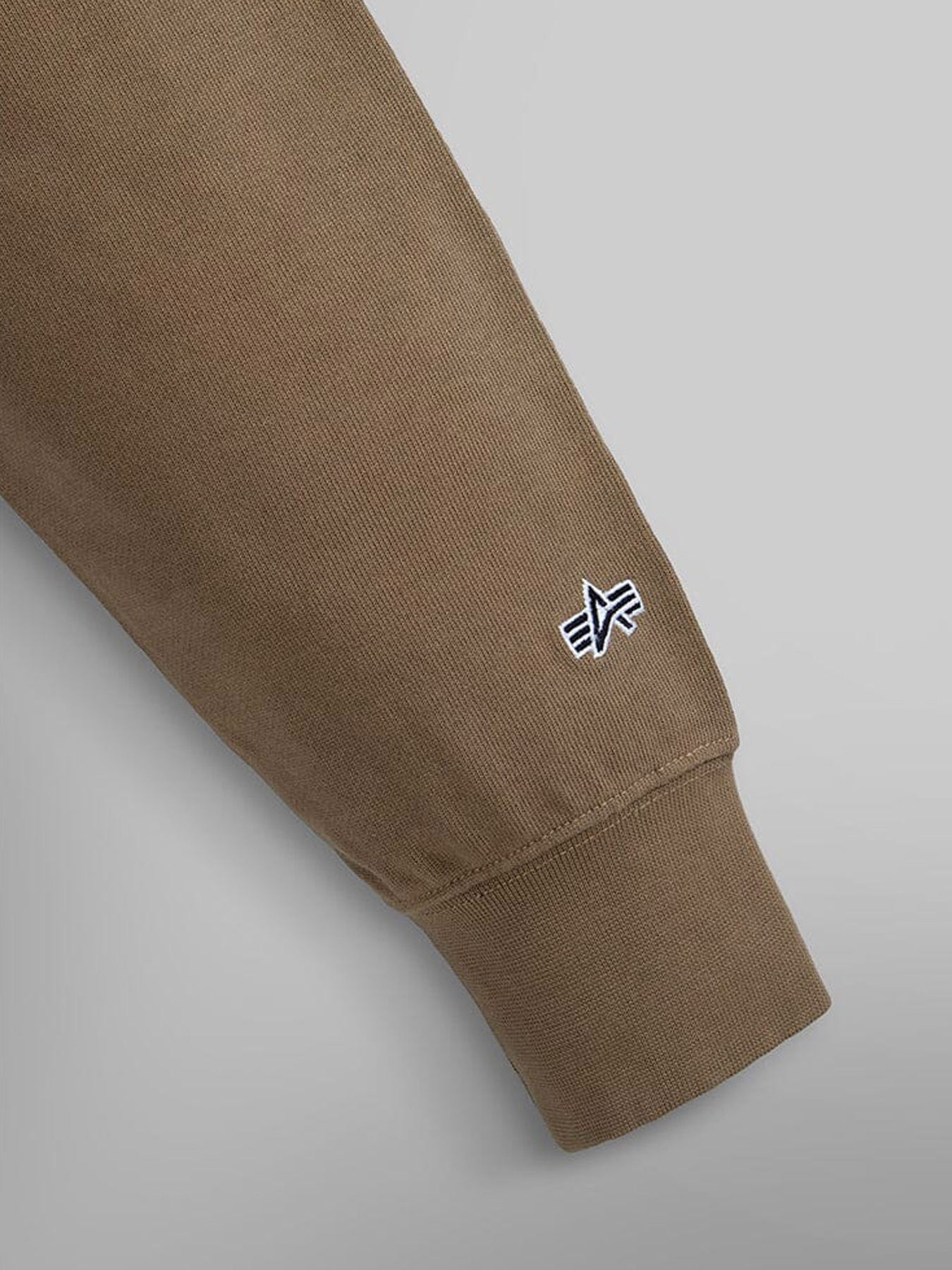 Худи и свитшоты Alpha Industries модель USE51502C1_204 Фото