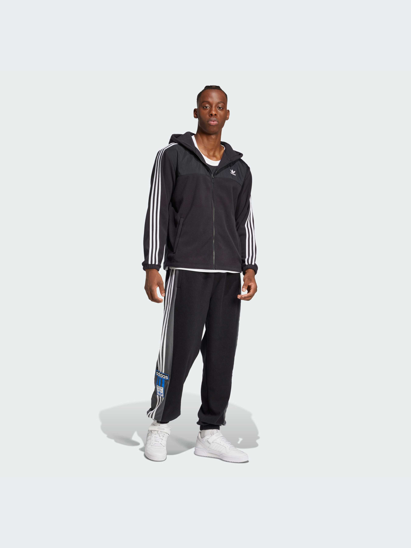 Худи и свитшоты Adidas Adicolor модель IZ4802-KZ Фото