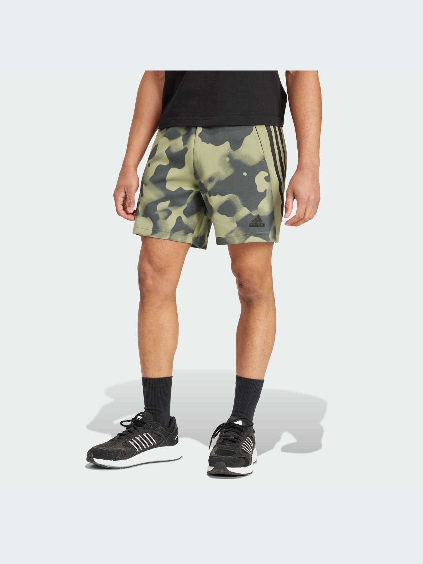 Шорты Adidas модель IW6082-KZ Фото