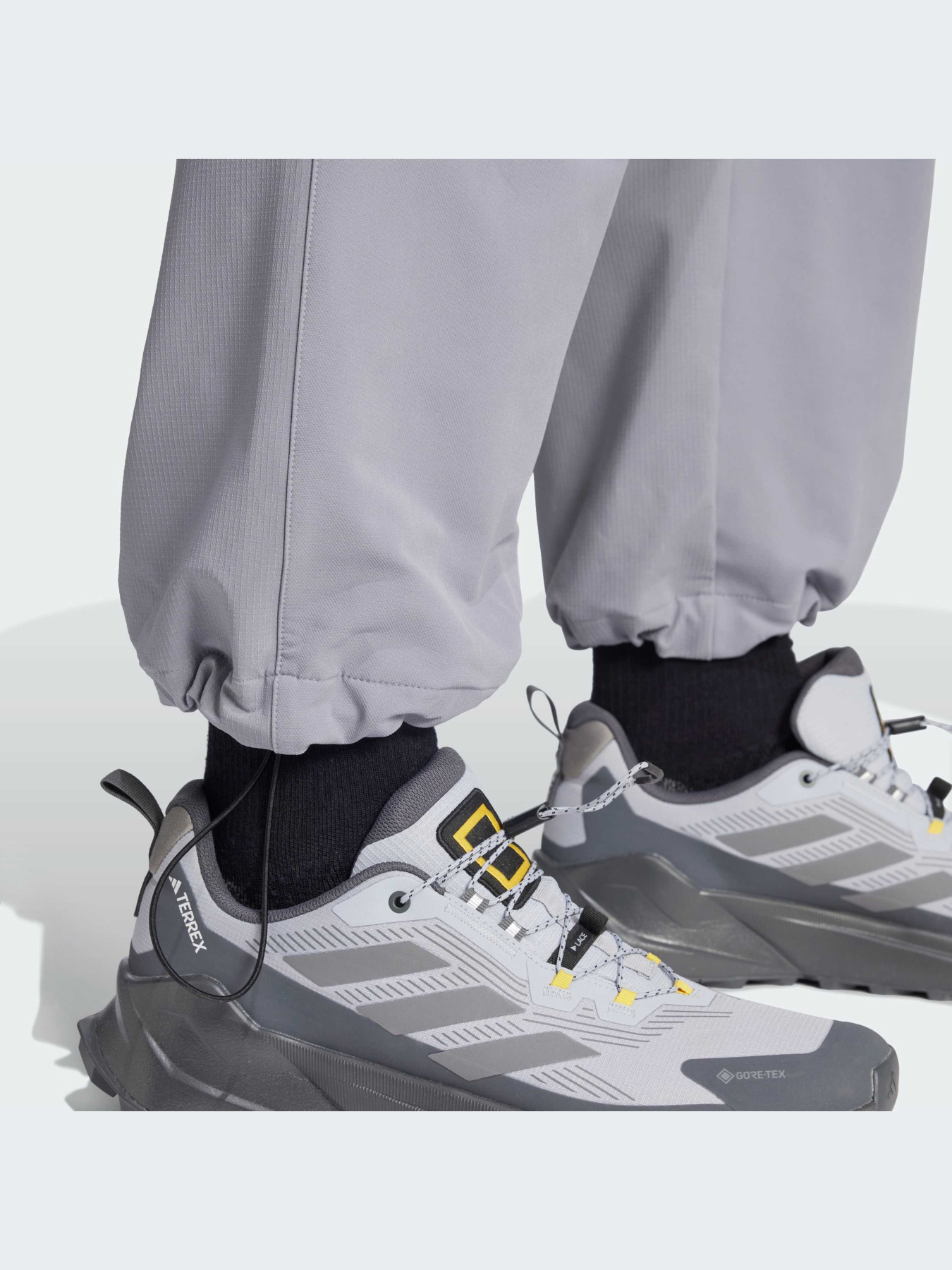 Брюки Adidas модель IX7922-KZ Фото