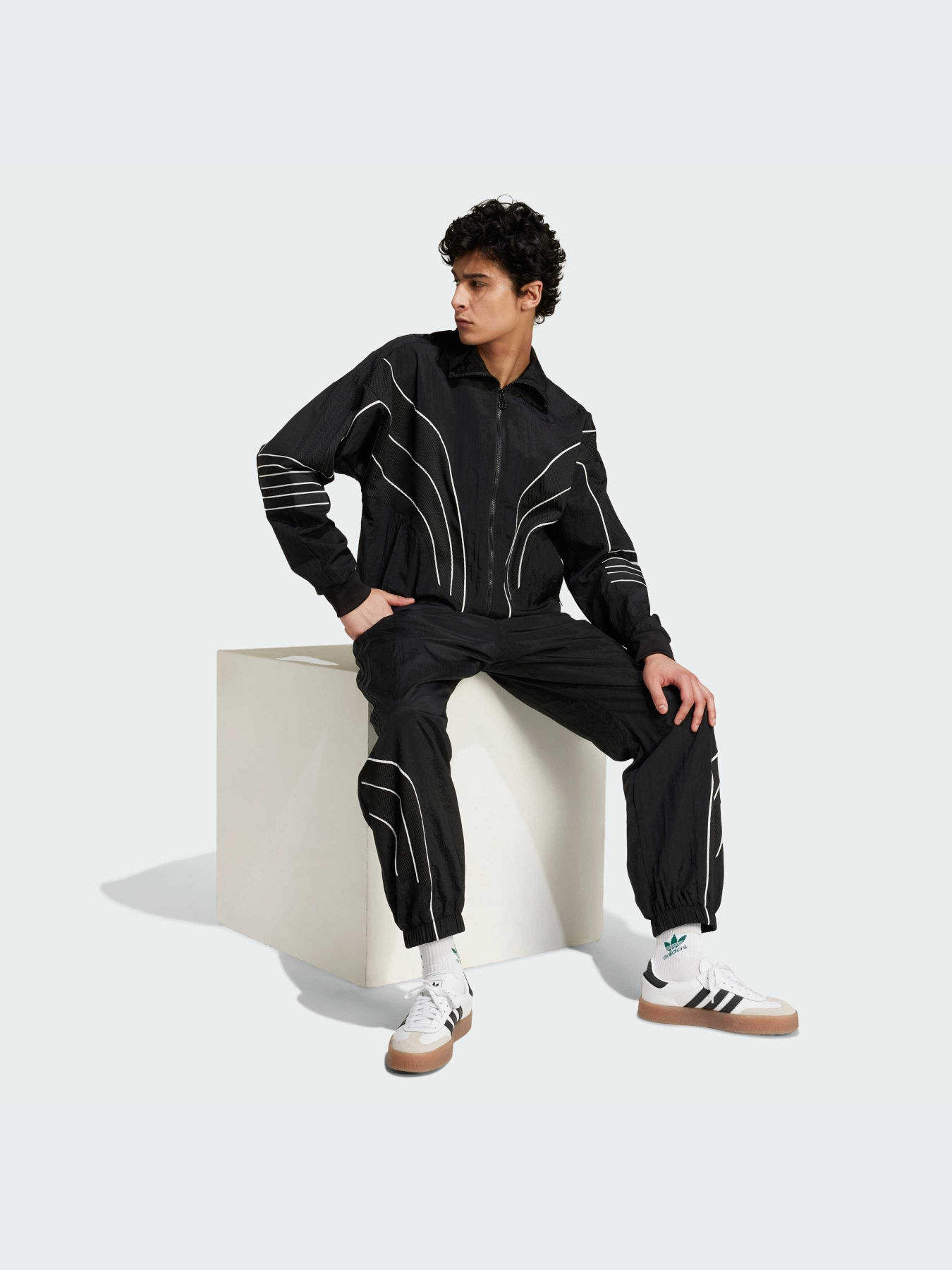 Худи и свитшоты Adidas модель IX6714-KZ Фото