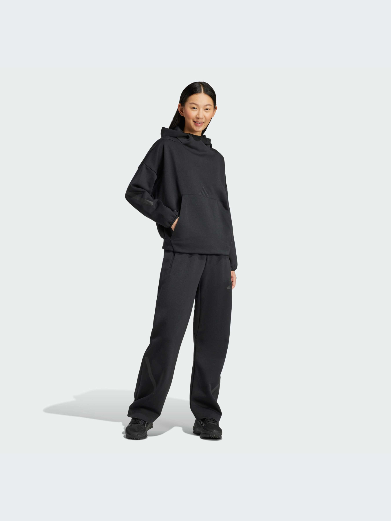 Худи и свитшоты Adidas ZNE модель JE7860-KZ Фото
