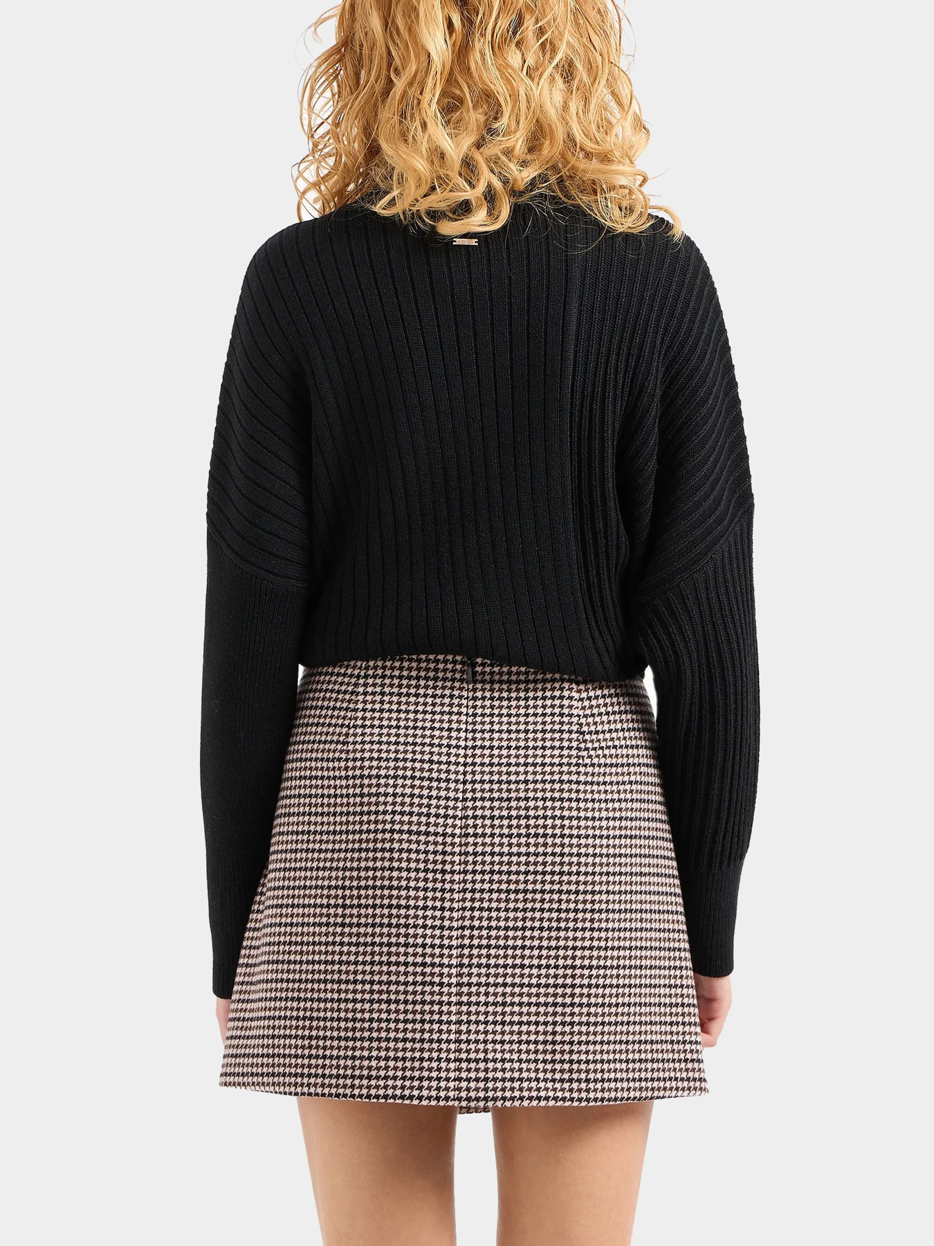 Юбки Armani Exchange модель 6DYN16-YN2XZ-54AF Фото