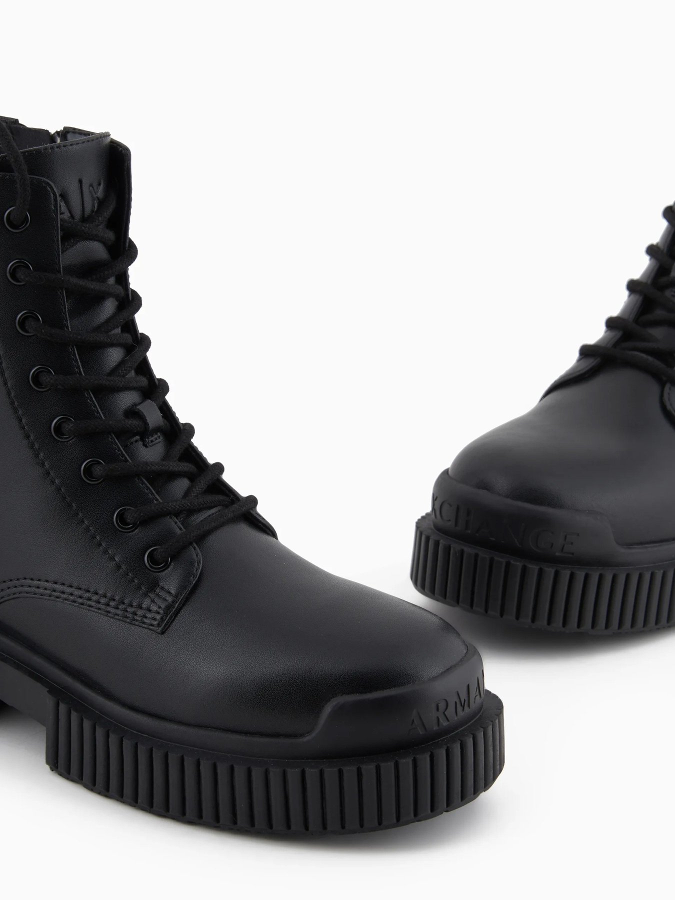 Ботинки и сапоги Armani Exchange модель XDN031-XV875-00002 Фото