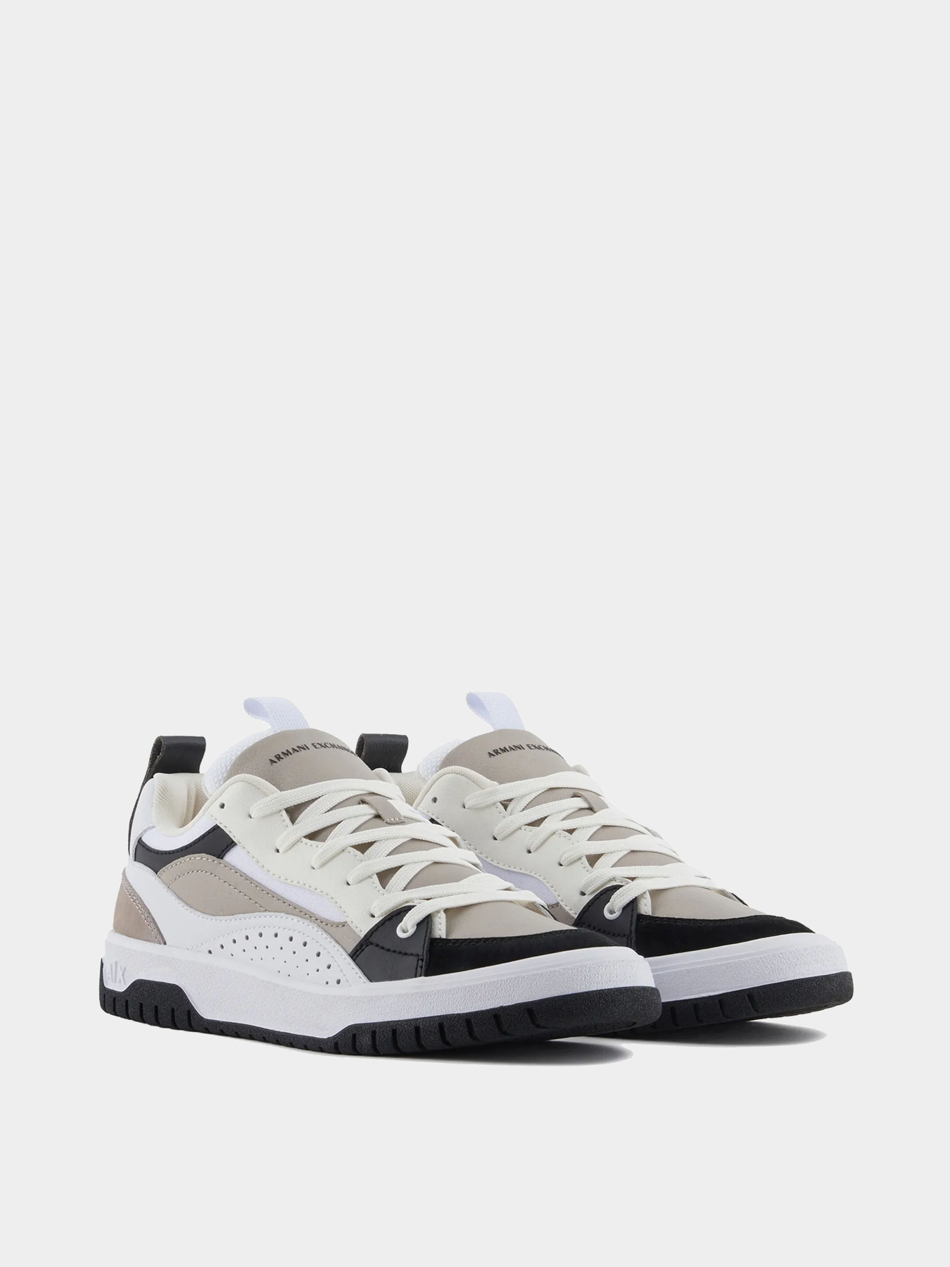 Кроссовки Armani Exchange модель XUX222-XV860-U184 Фото