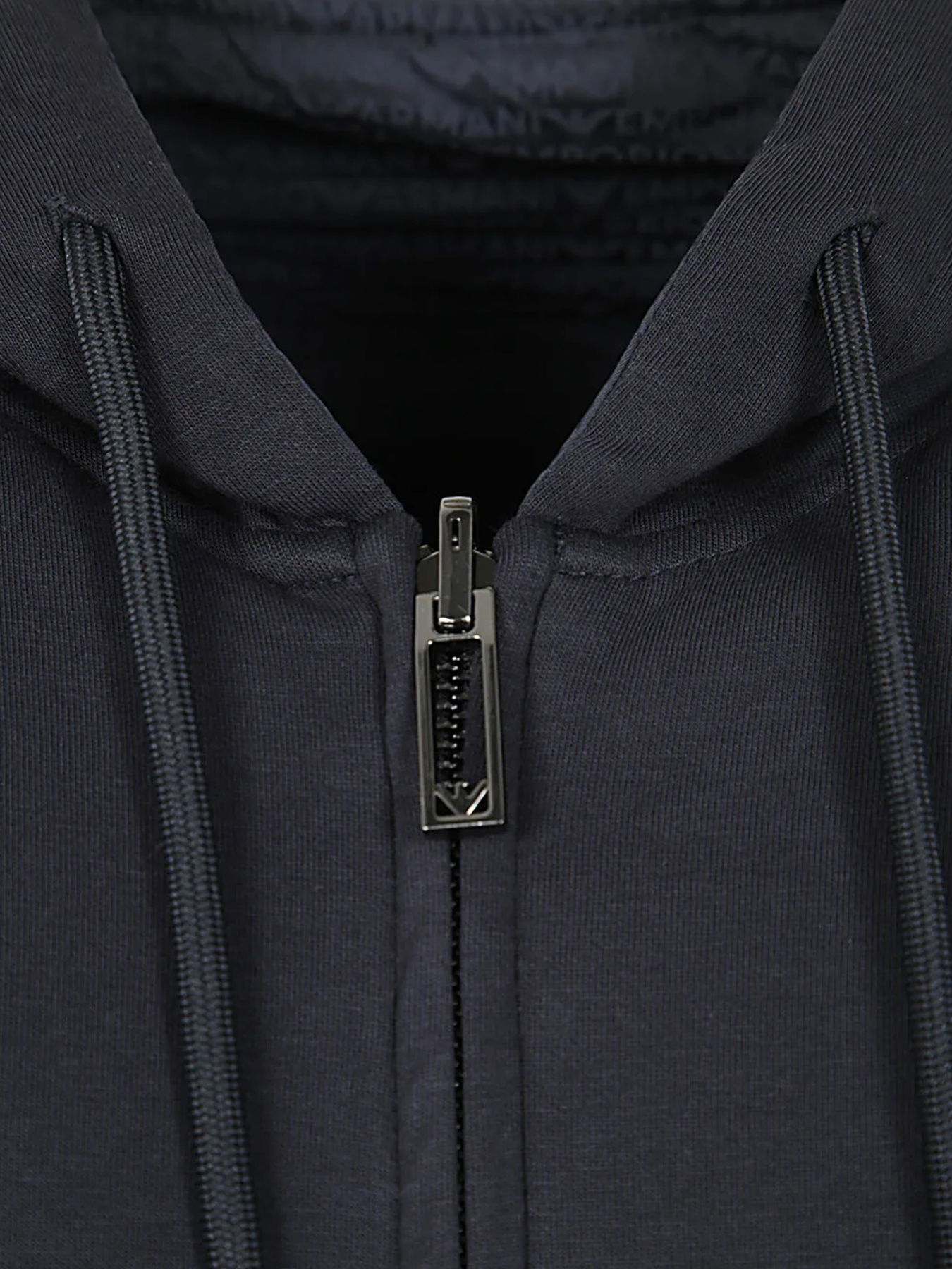 Куртки и дубленки Emporio Armani модель 6D1MD3-1JHSZ-0920 Фото