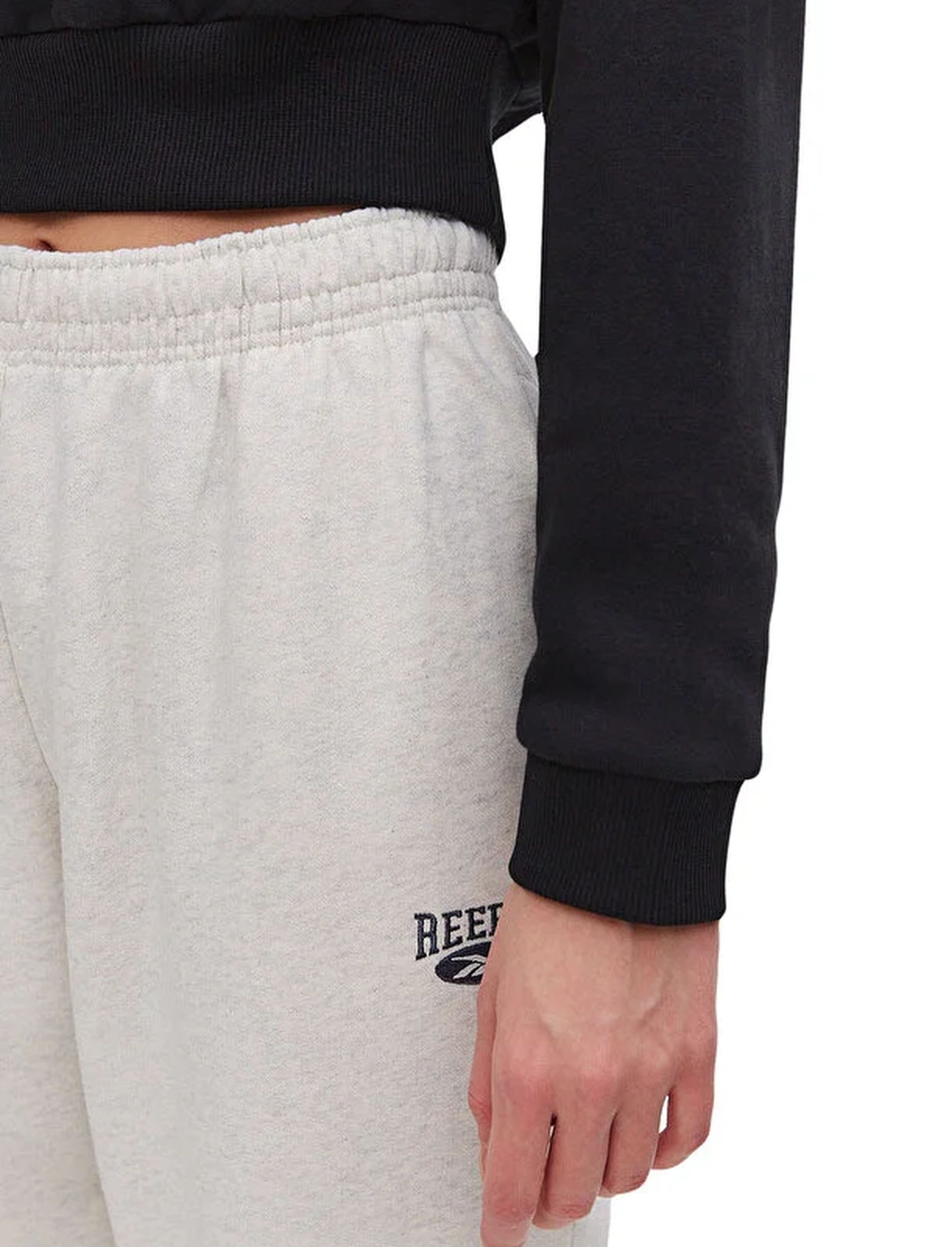 Худи и свитшоты Reebok модель IP7274 Фото
