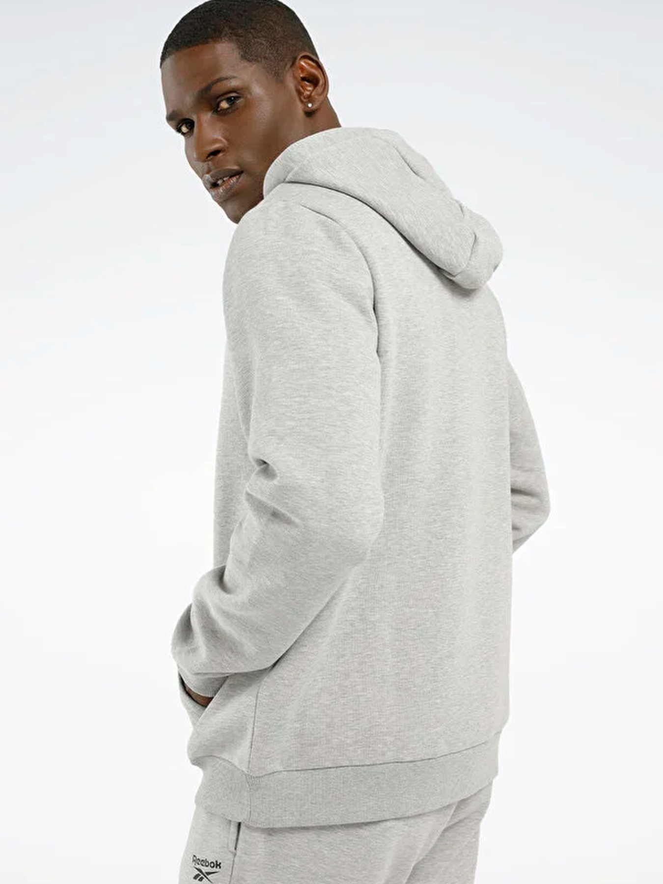 Худи и свитшоты Reebok модель IB3004 Фото