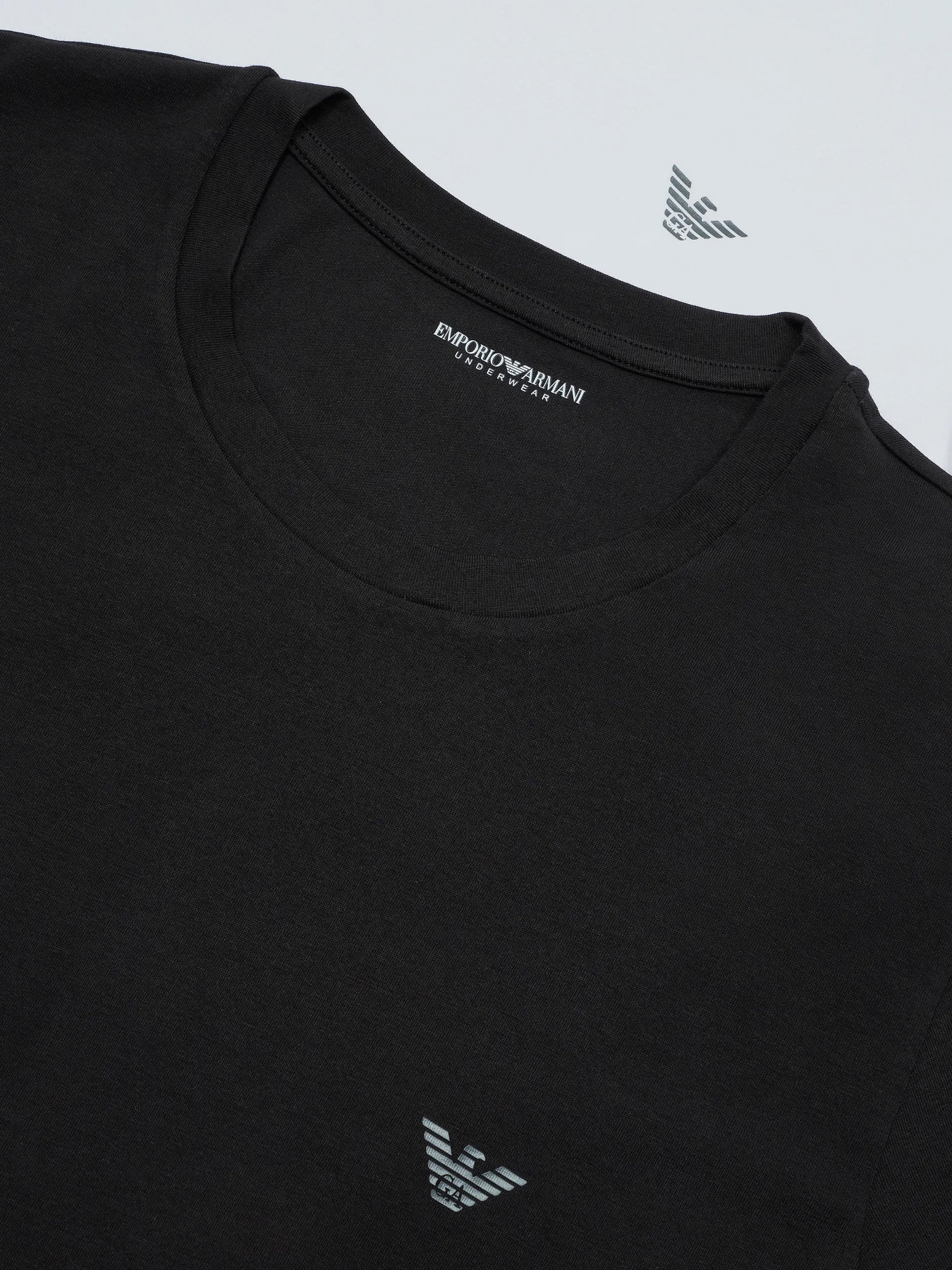 Футболки и поло Emporio Armani модель 111267-4F720-10320 Фото