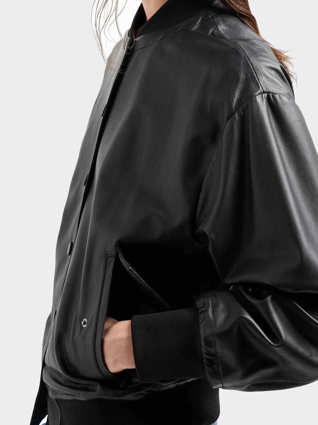 Куртки и дубленки Emporio Armani модель EW000328-AF10914-UC001 Фото