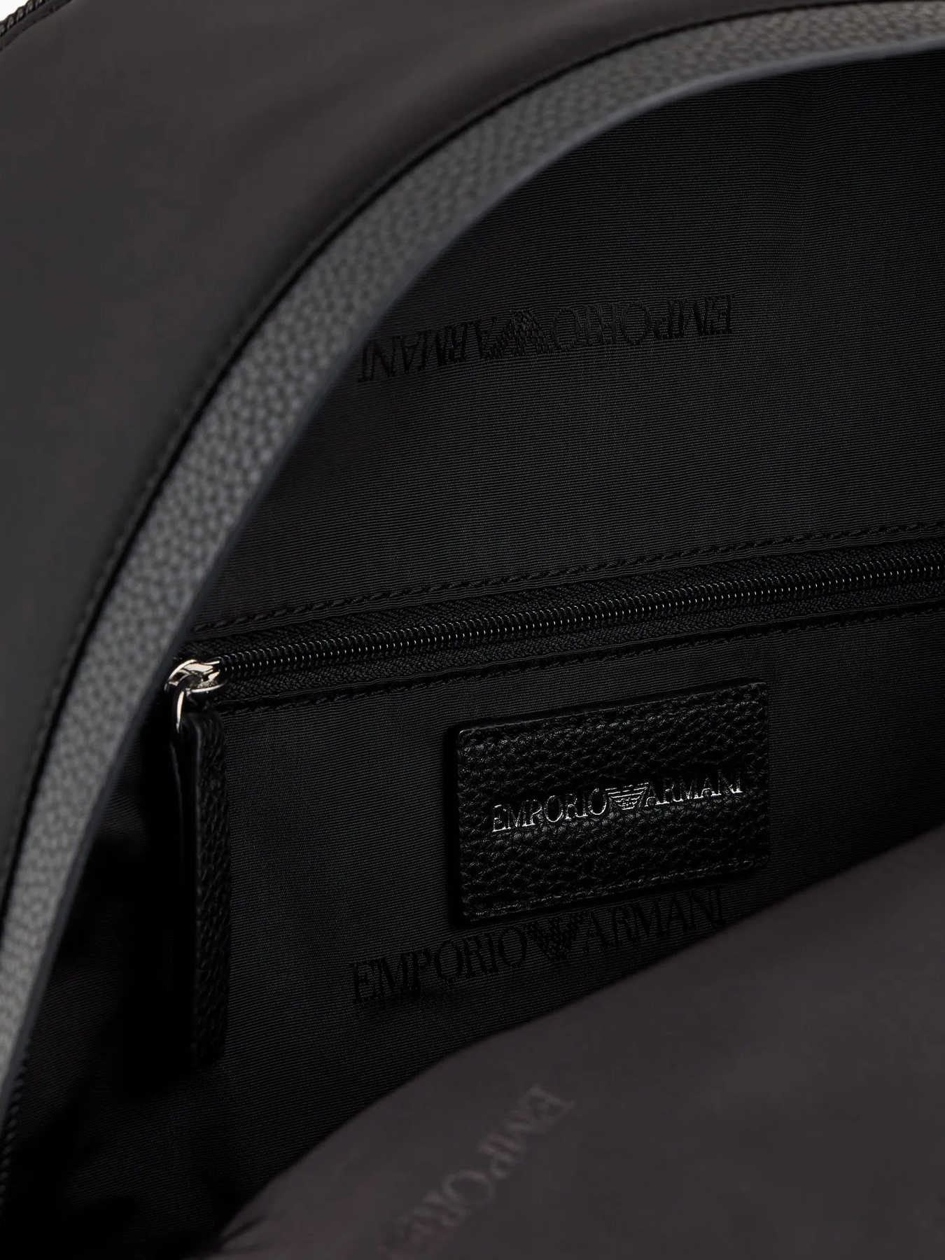 Рюкзаки Emporio Armani модель Y3L111-YWS1E-80001 Фото