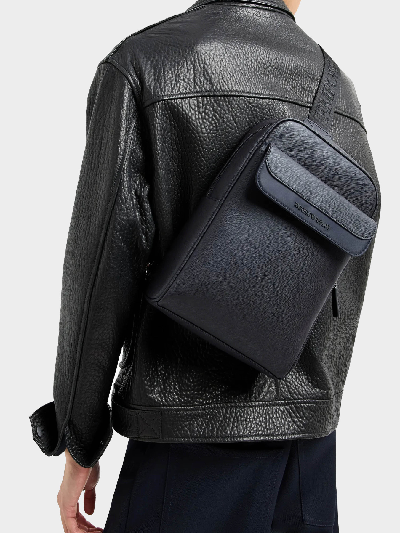 Сумки Emporio Armani модель Y4O453-YQ75I-87872 Фото