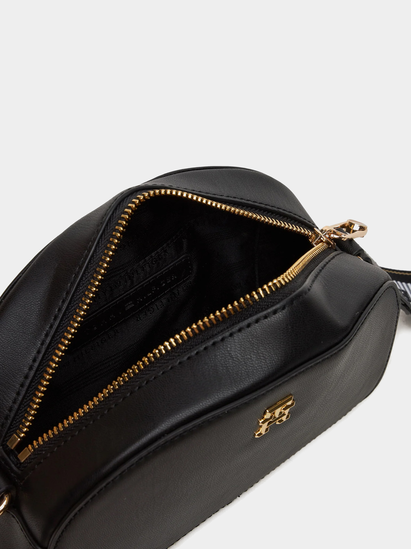 Сумки Tommy Hilfiger модель AW0AW16679-BDS Фото