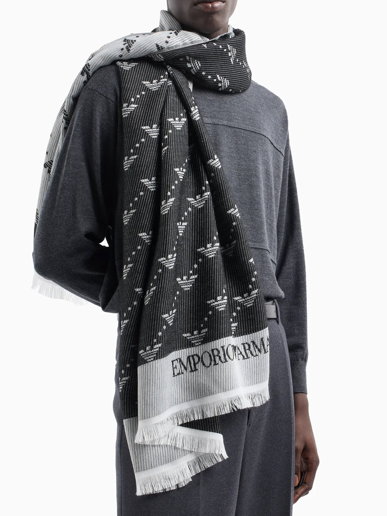 Шарфы и платки Emporio Armani модель 625209-4F310-00020 Фото