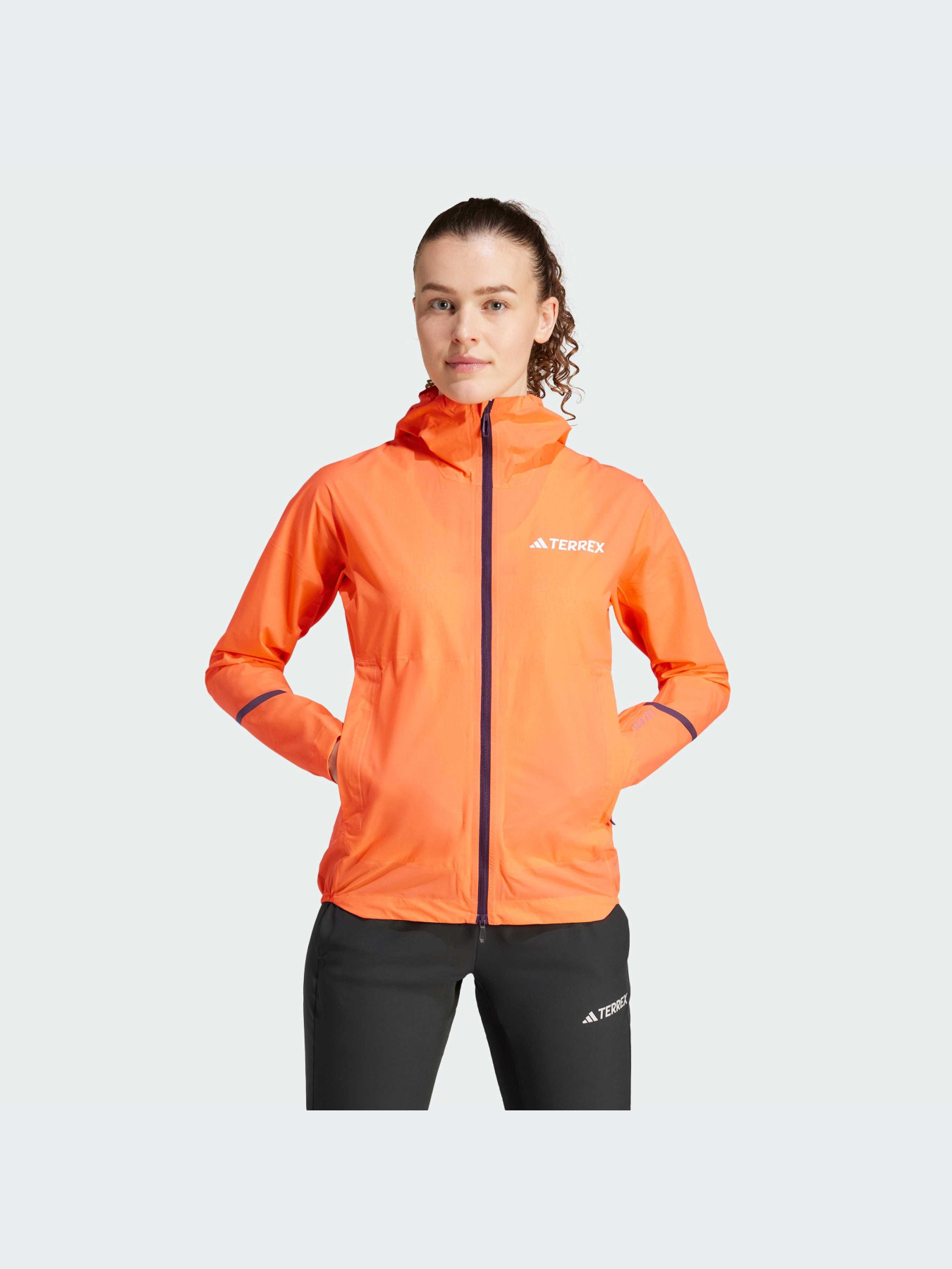 Куртки и дубленки Adidas модель IP1499-KZ Фото