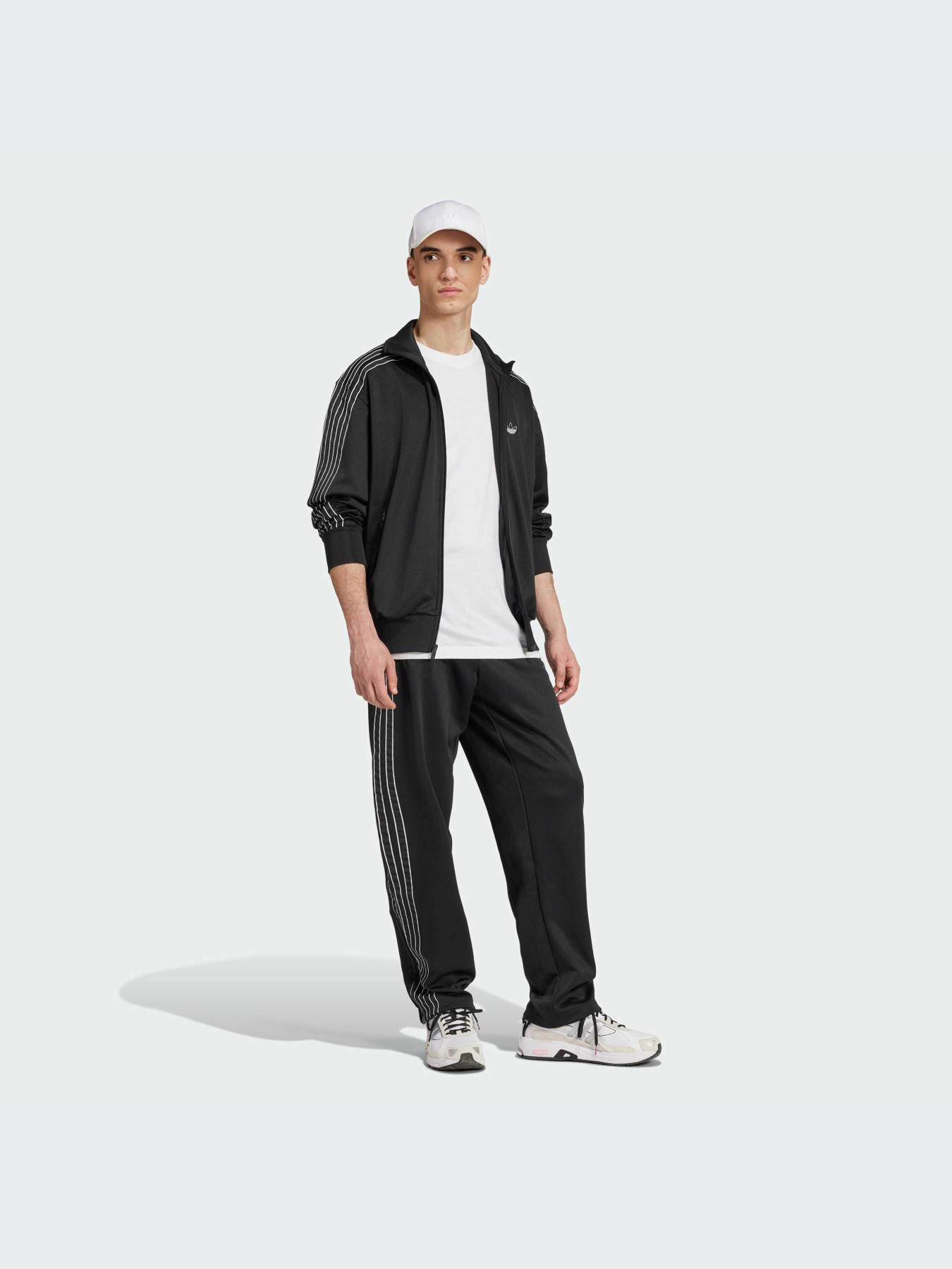 Худи и свитшоты Adidas Adicolor модель IY4887-KZ Фото