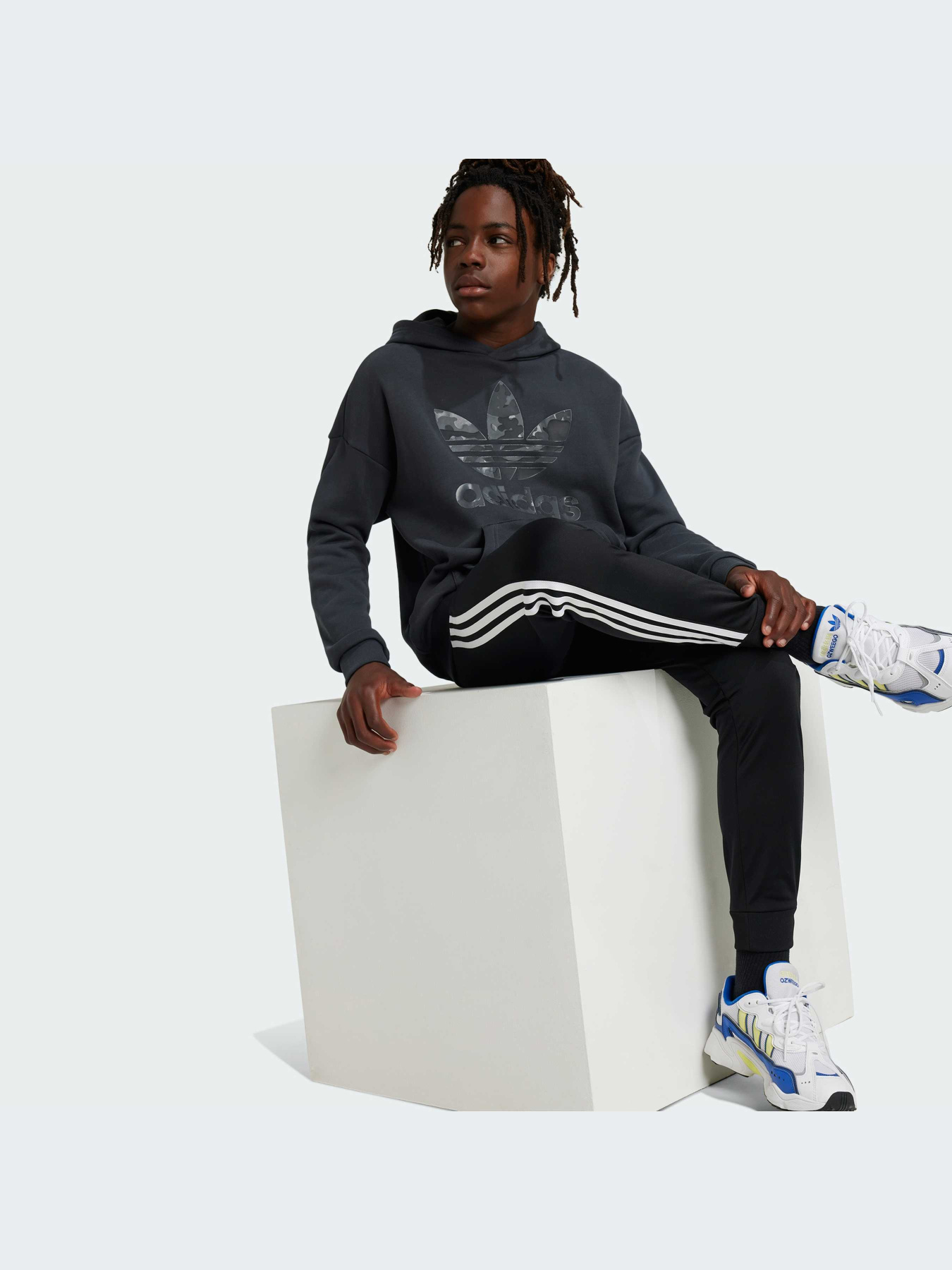 Худи и свитшоты Adidas модель IY1755-KZ Фото