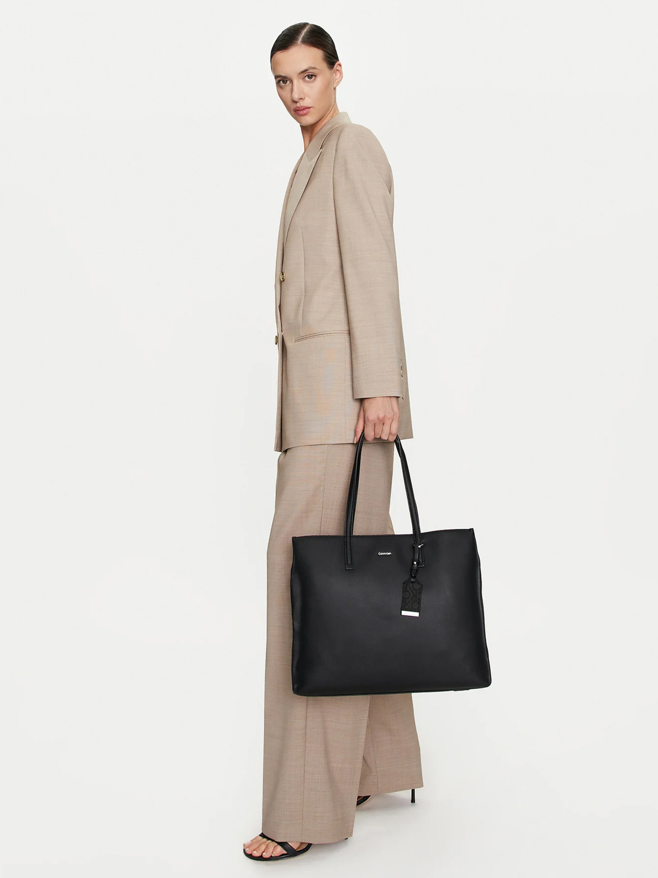 Сумки Calvin Klein модель K60K612347-0GK Фото