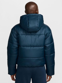Куртки и дубленки NIKE модель FZ5899-478 Фото