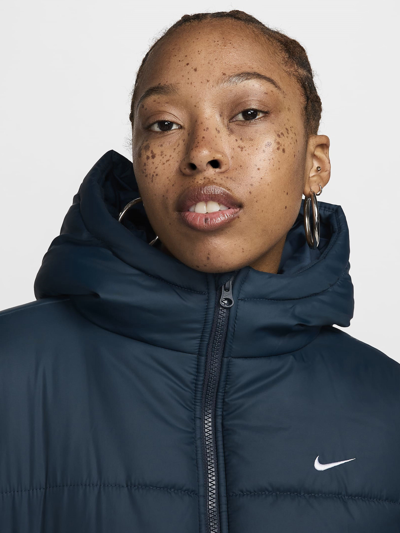 Куртки и дубленки NIKE модель FZ5903-478 Куртки и дубленки NIKE модель FZ5903-478 Фото