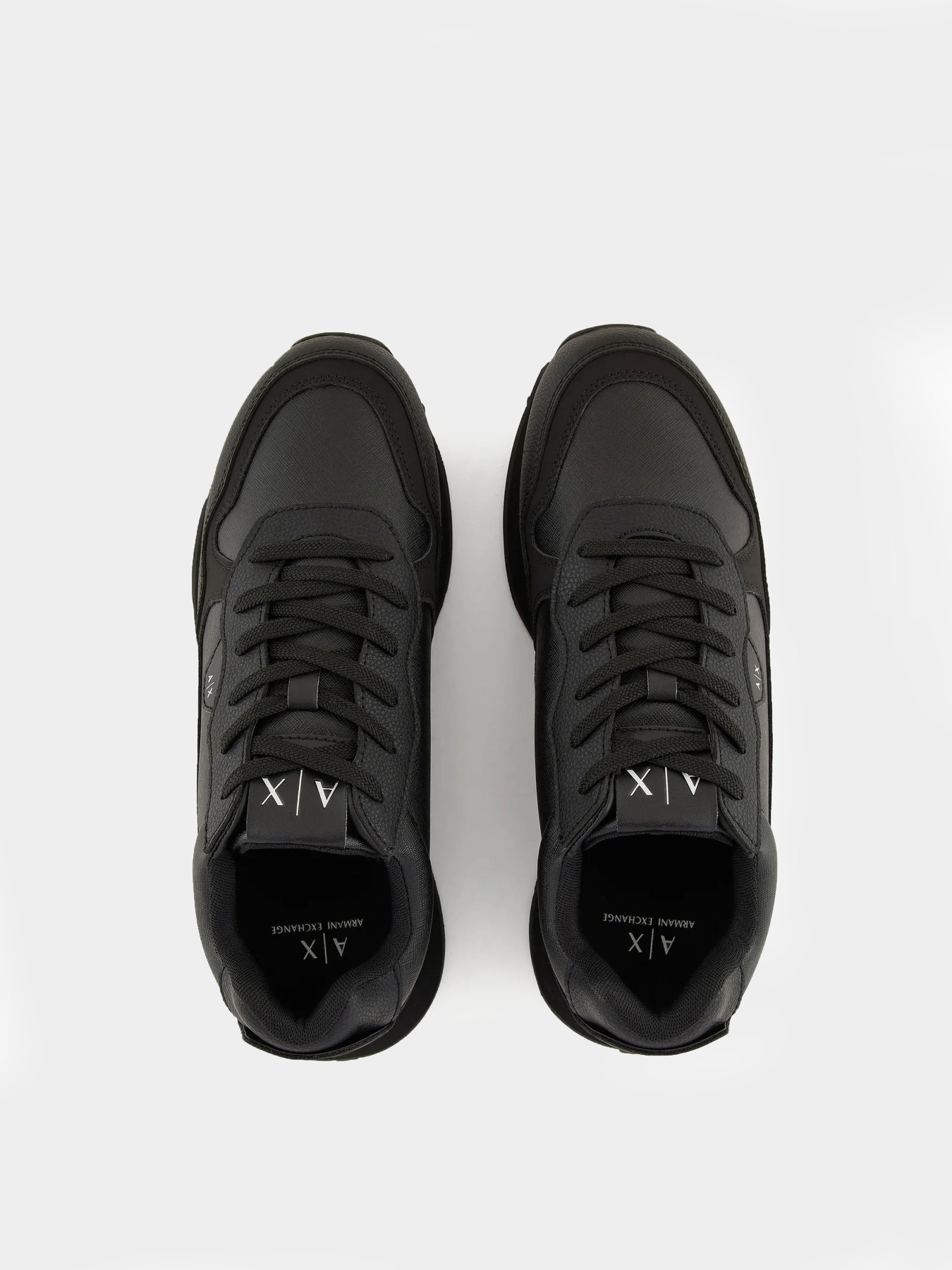 Кроссовки Armani Exchange модель XUX205-XV869-K001 Фото