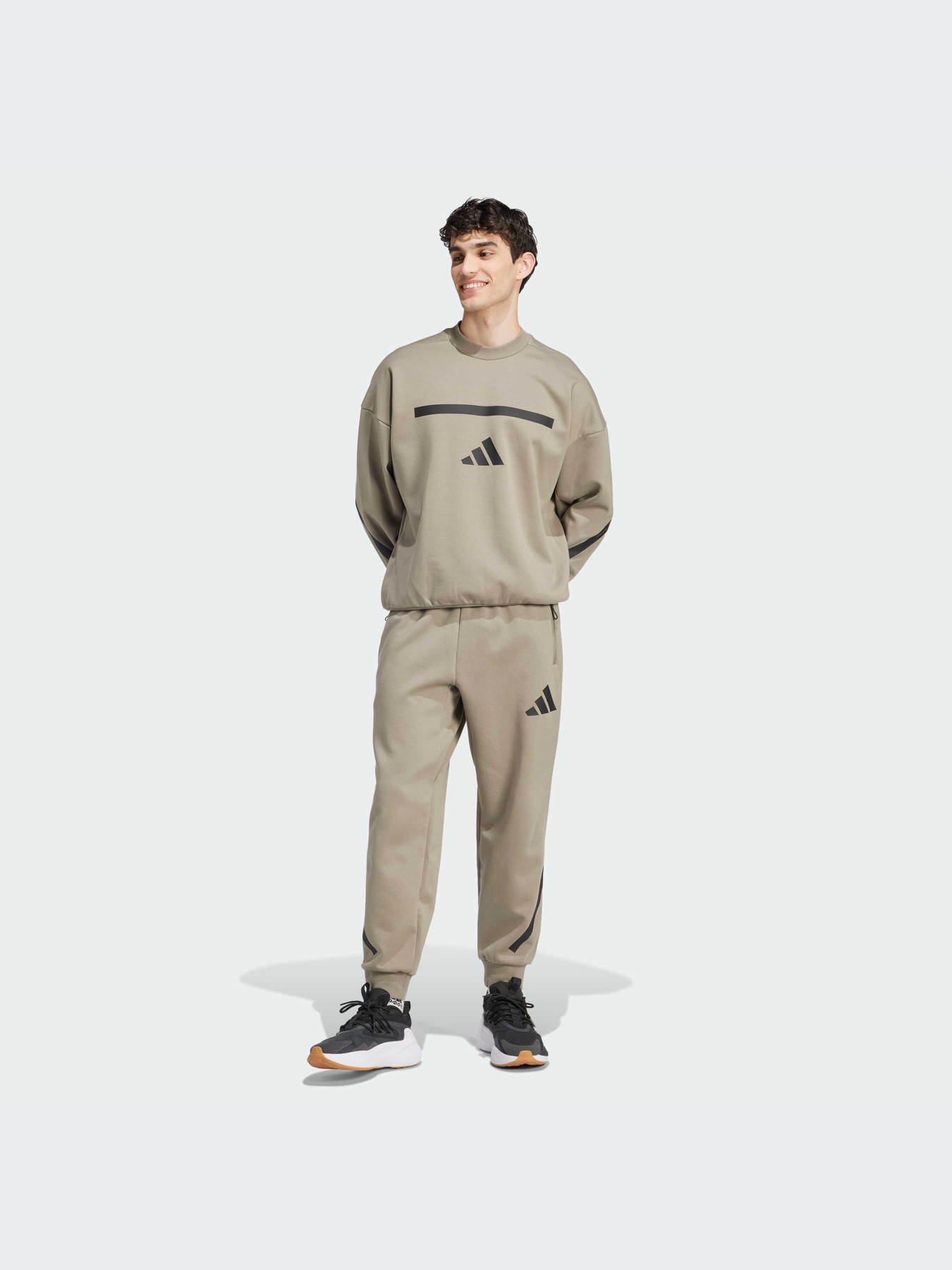 Худи и свитшоты Adidas ZNE модель JE3076-KZ Фото