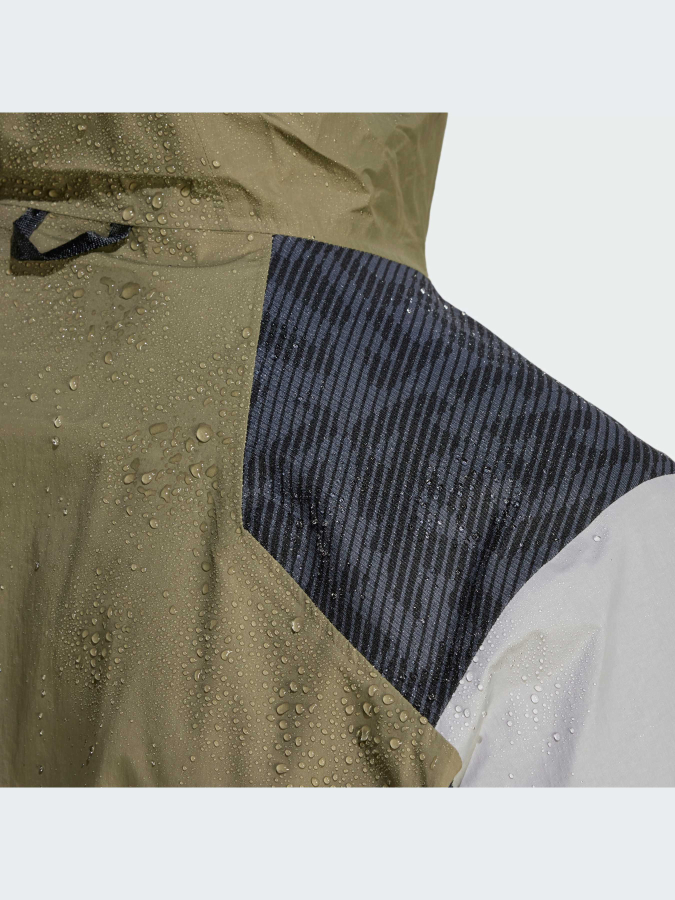 Куртки и дубленки Adidas модель IW8876-KZ Куртки и дубленки Adidas модель IW8876-KZ Фото