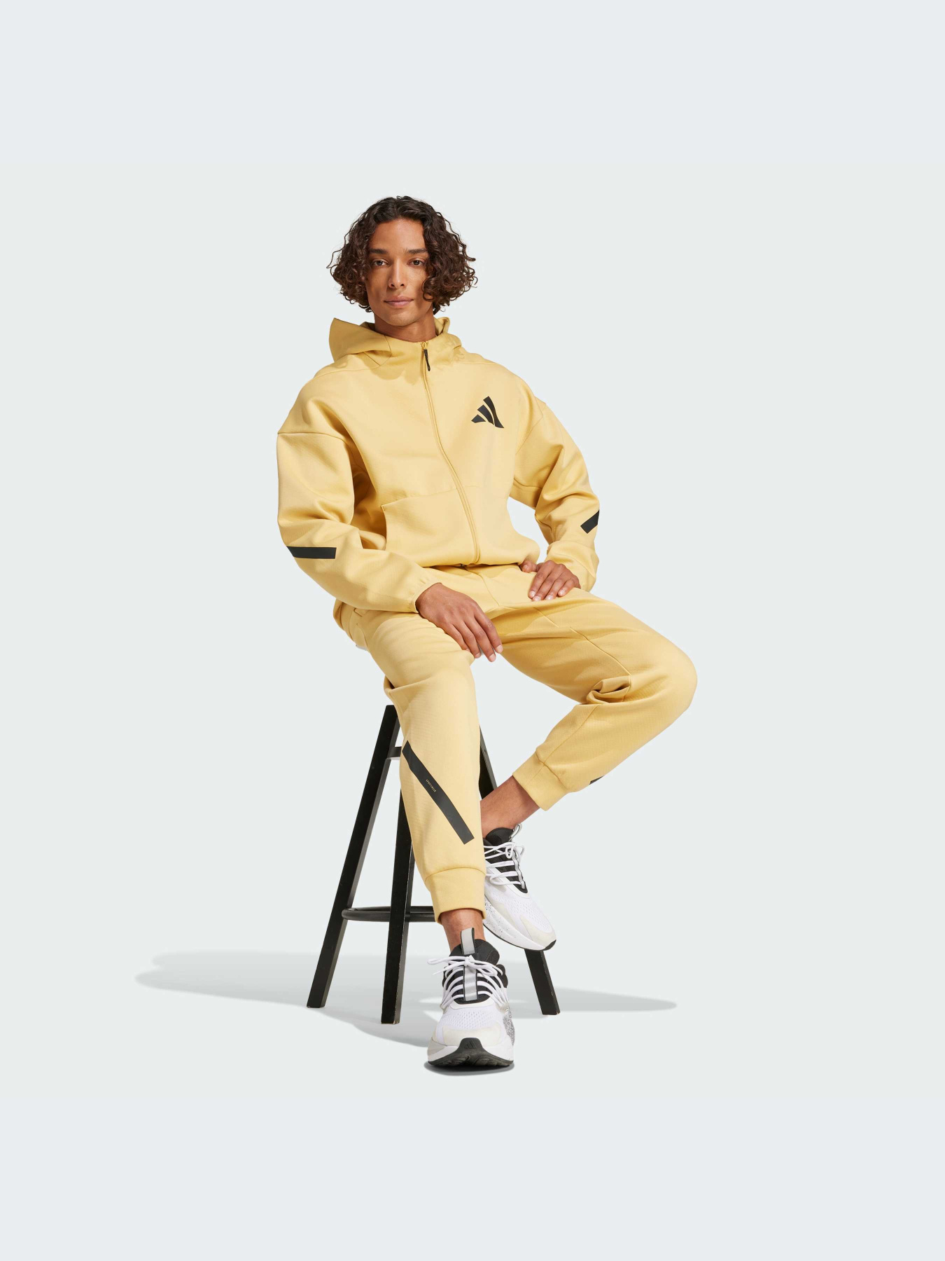 Брюки Adidas ZNE модель JF2448-KZ Фото